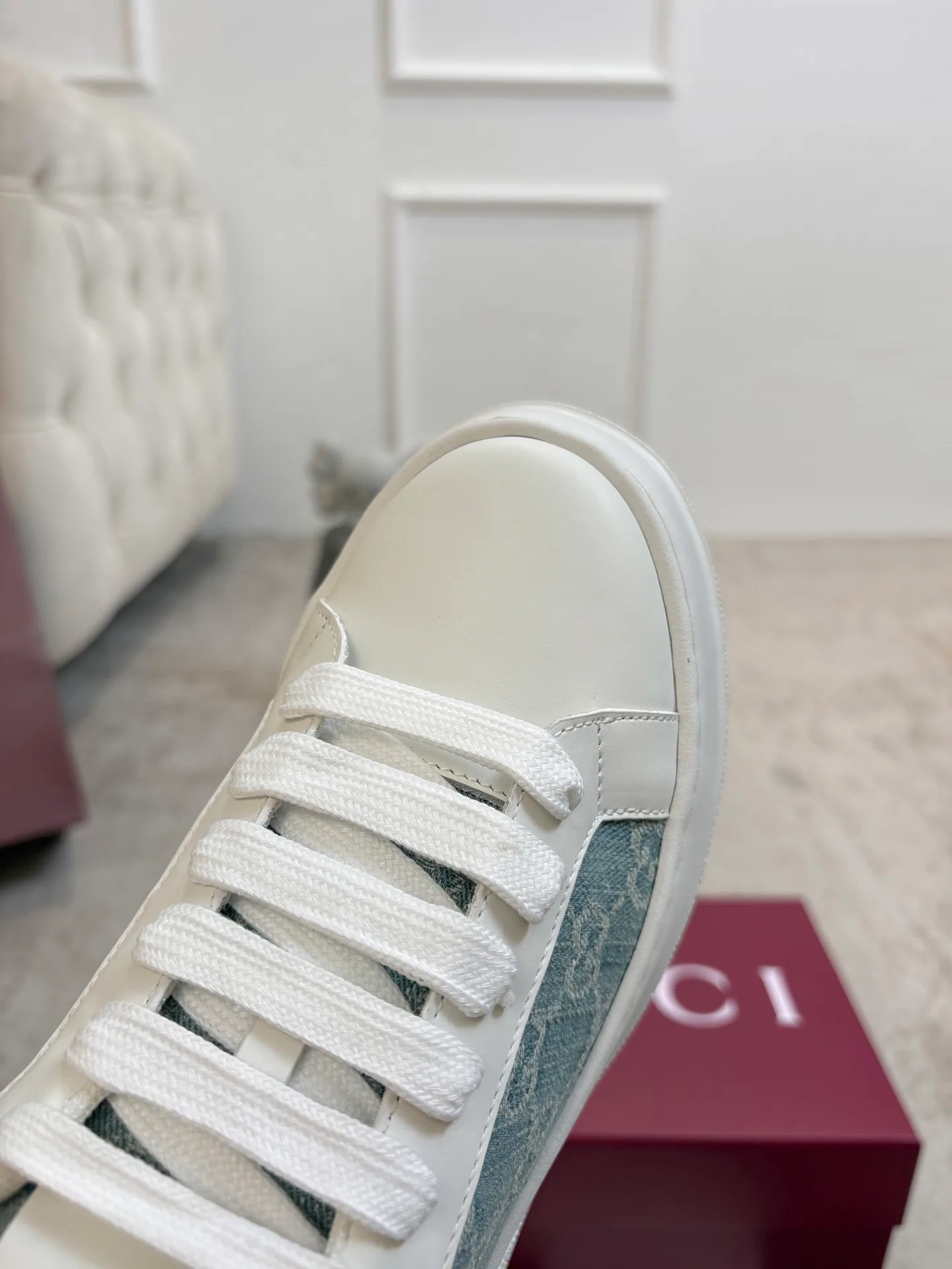 Кроссовки Женские Gucci 18919105