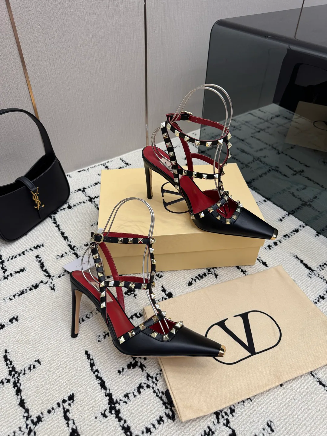 Босоножки Женские Valentino 17594493