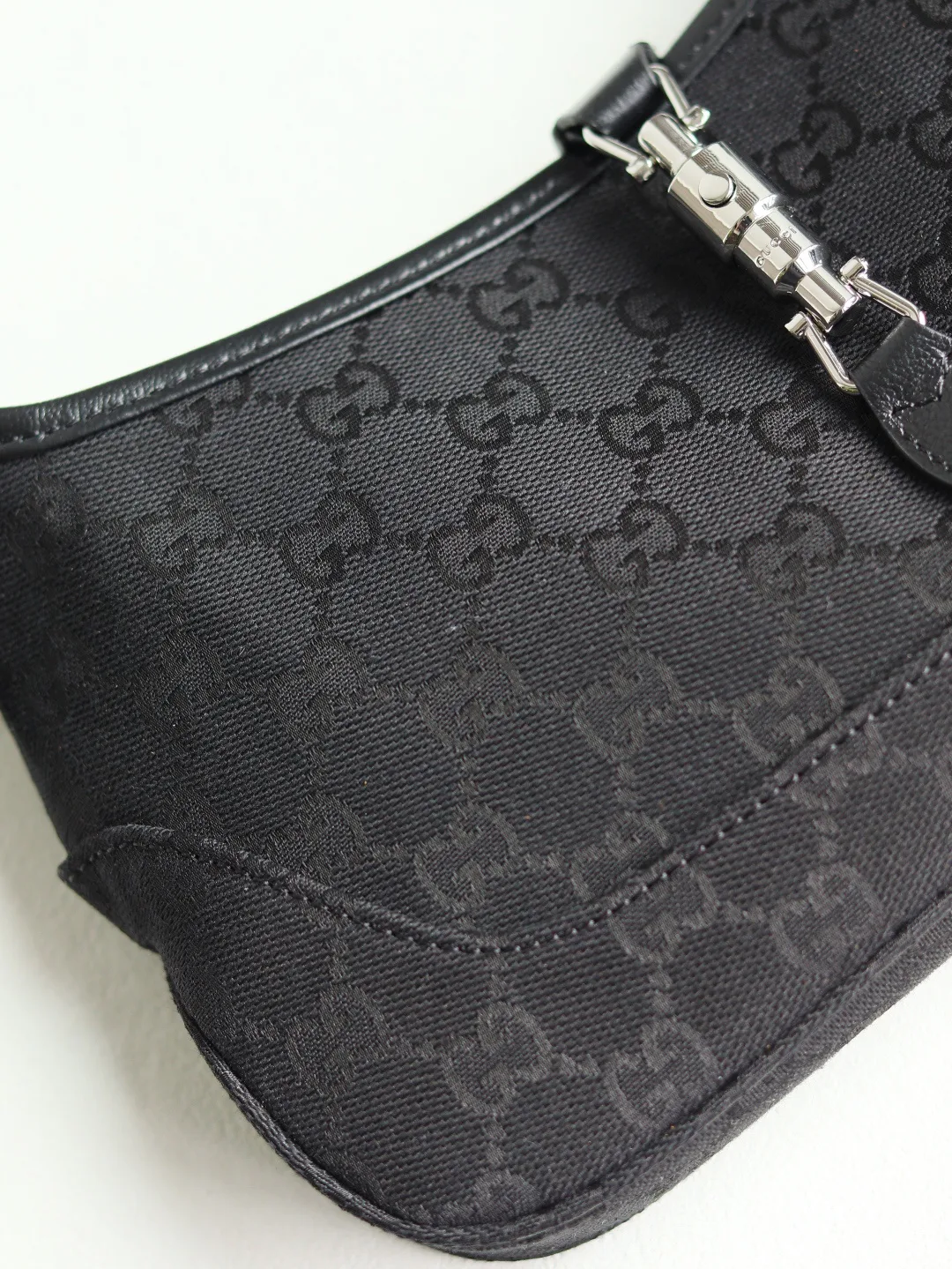 Классические Сумки Женские Gucci 11649339