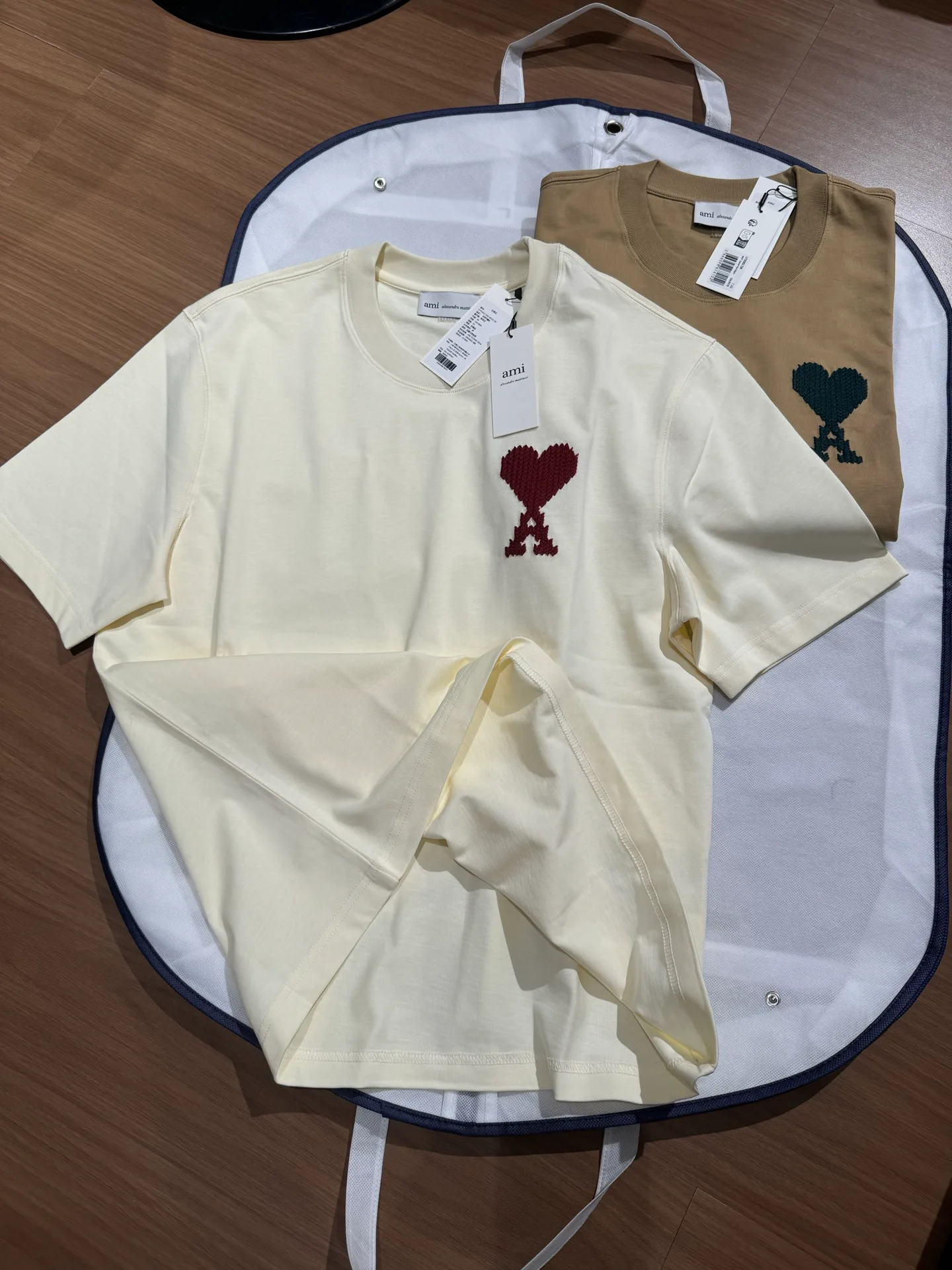 Футболки Женские Ami Paris 11882403