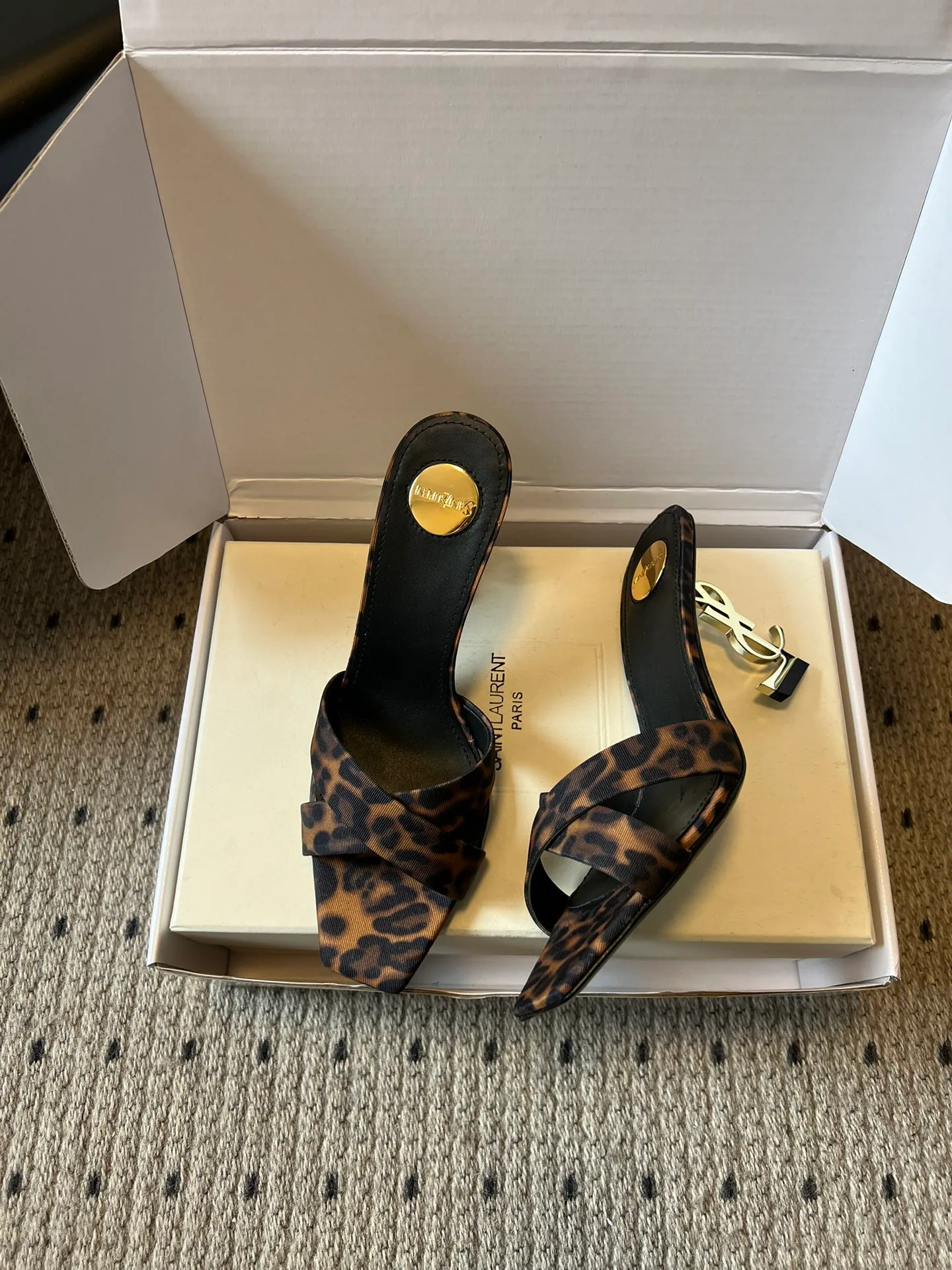 Босоножки Женские Saint Laurent 10835492