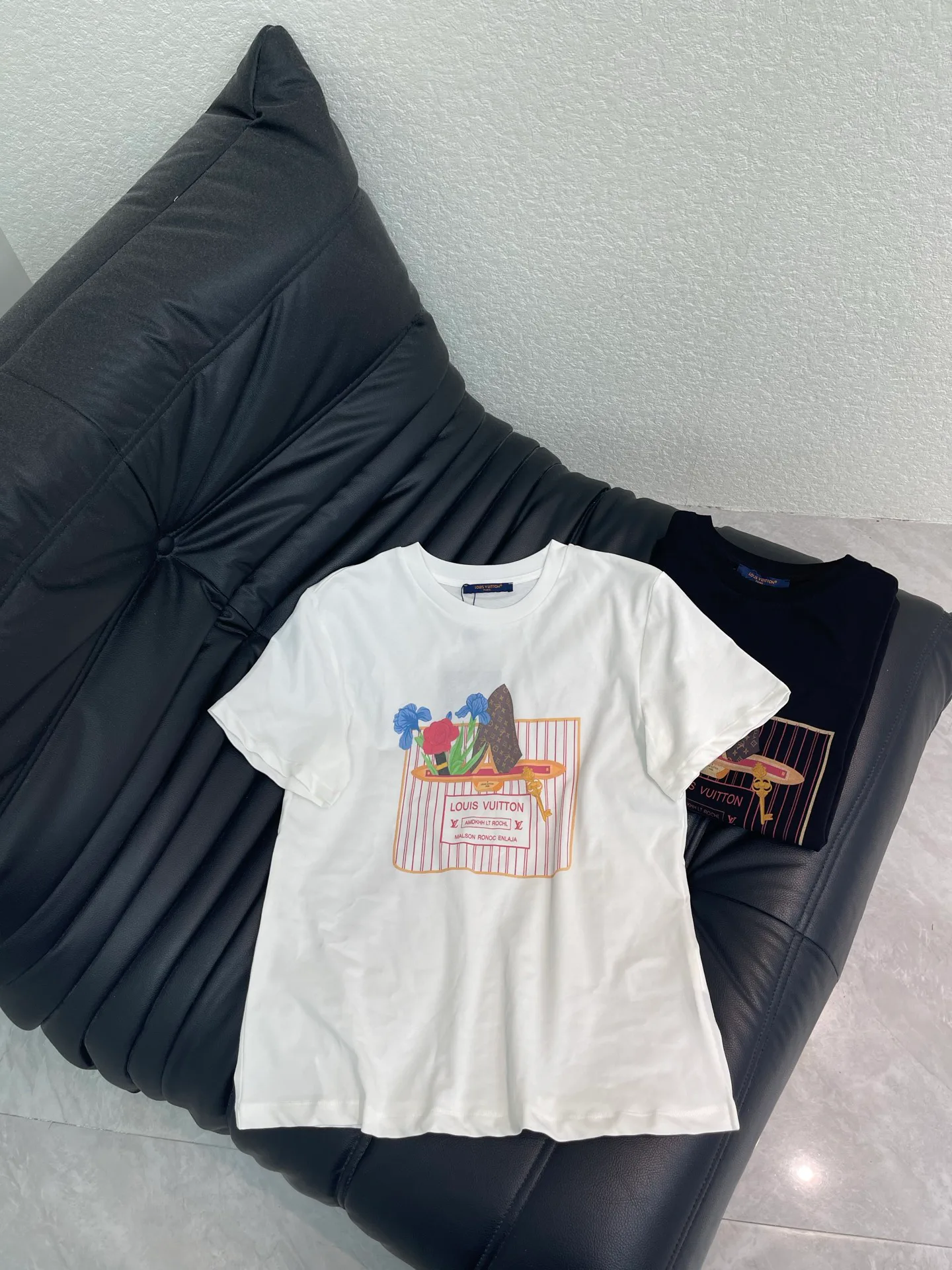 Футболки Женские Louis Vuitton 12626235
