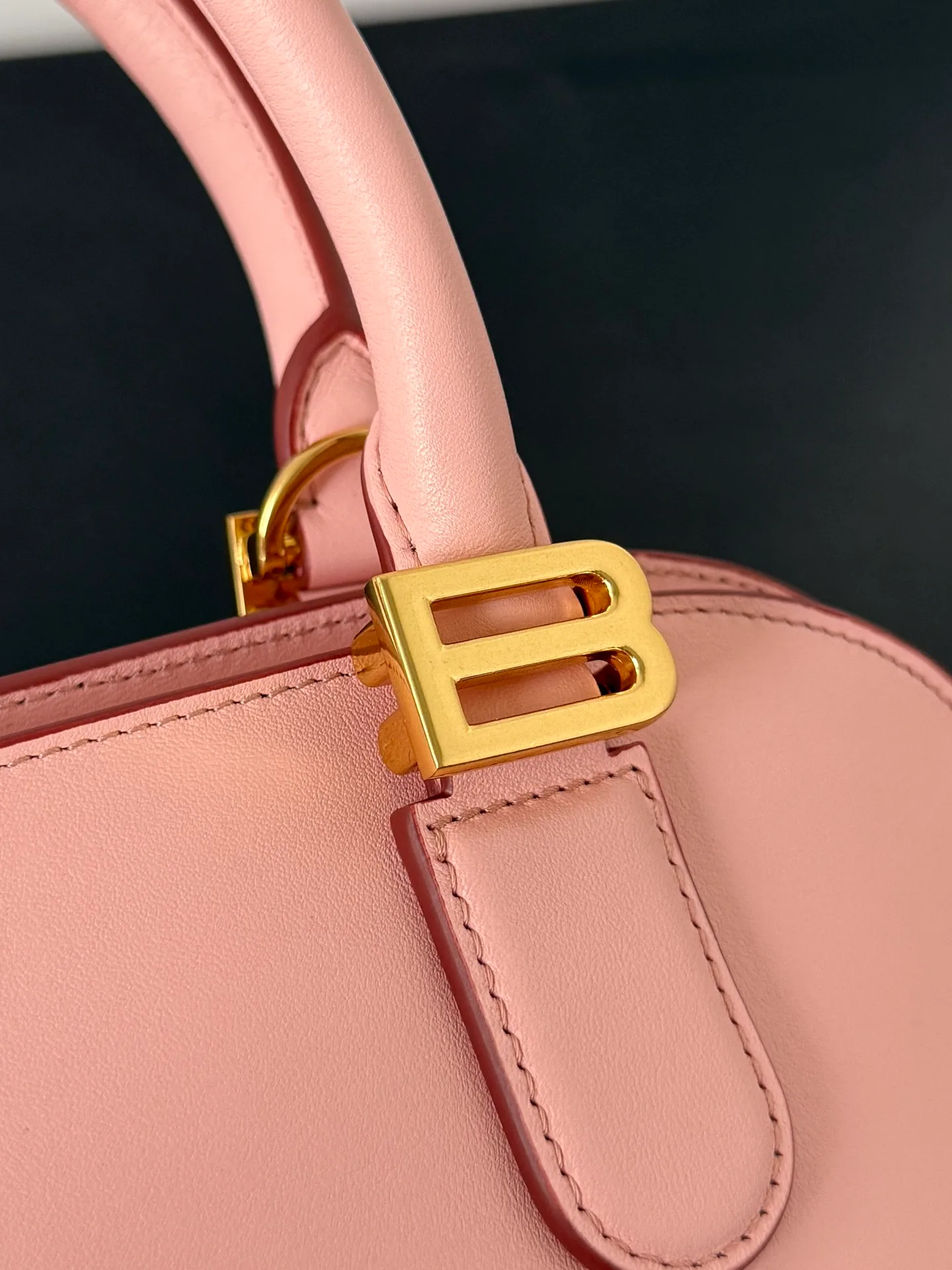 Клатчи Женские Balenciaga 13128375