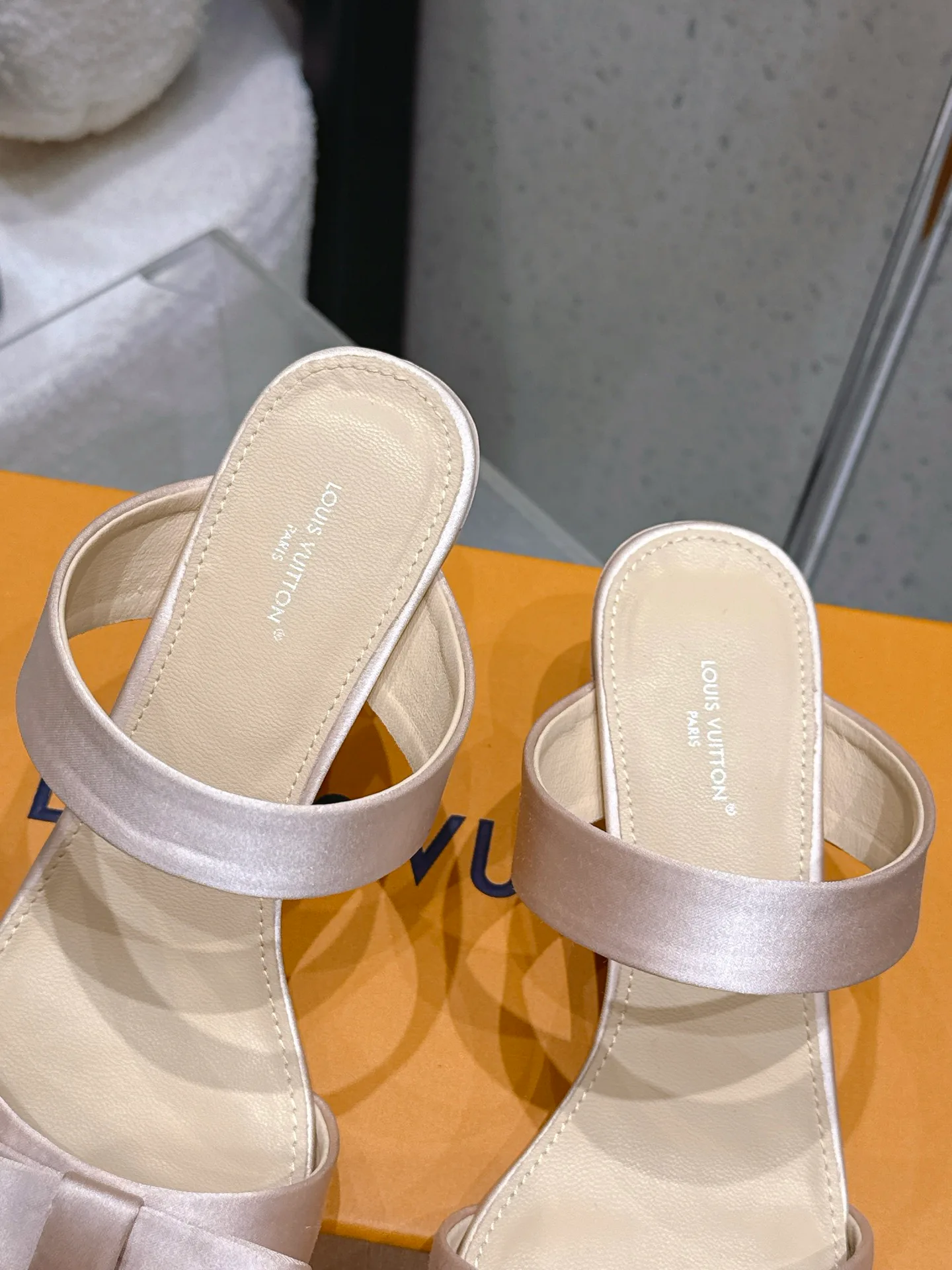 Туфли Женские Louis Vuitton 13078840