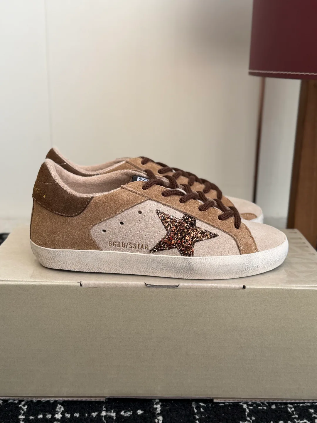 Кроссовки Женские Golden Goose 18138836
