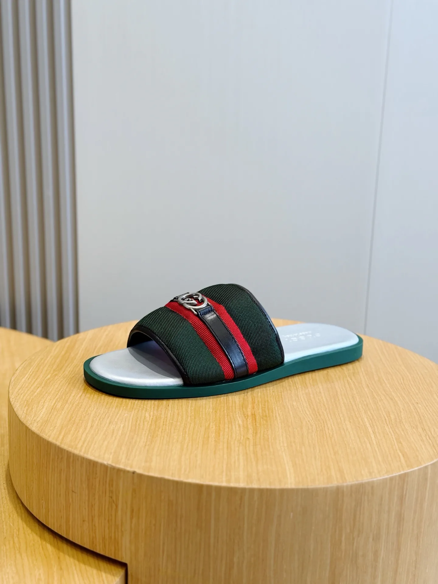 Шлепанцы Мужские Gucci 17349626