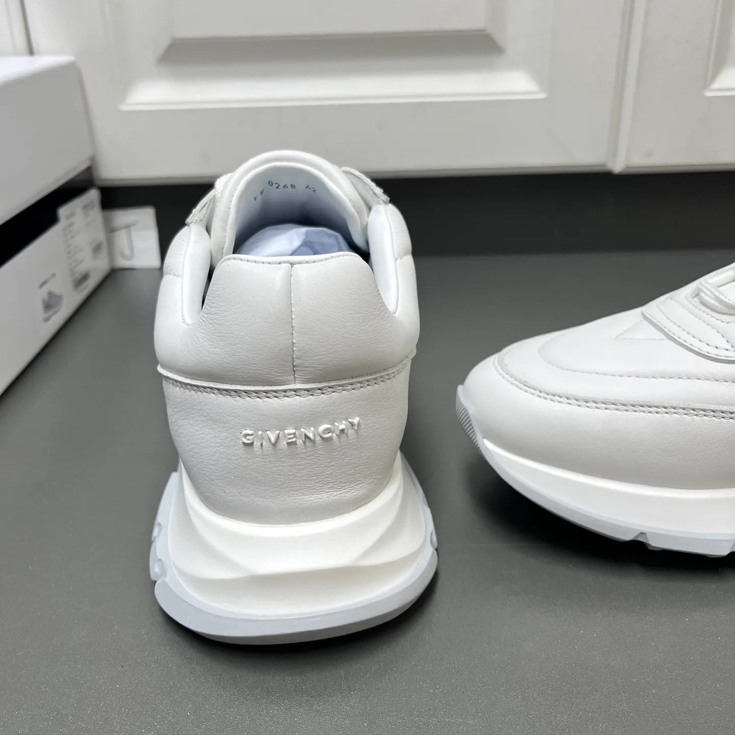 Кроссовки Мужские Givenchy 2575561