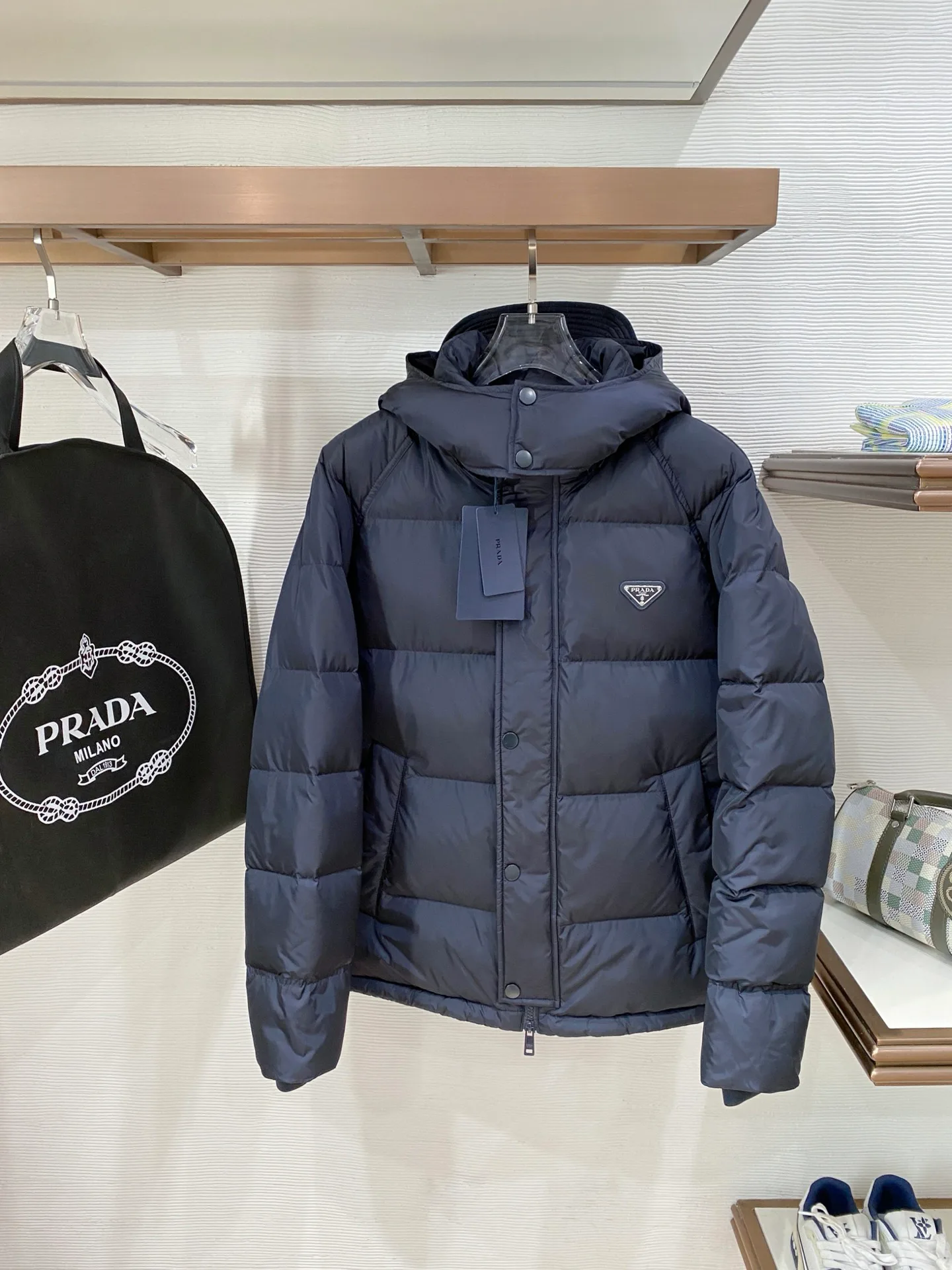 Куртки И Пуховики Мужские Prada 17930666