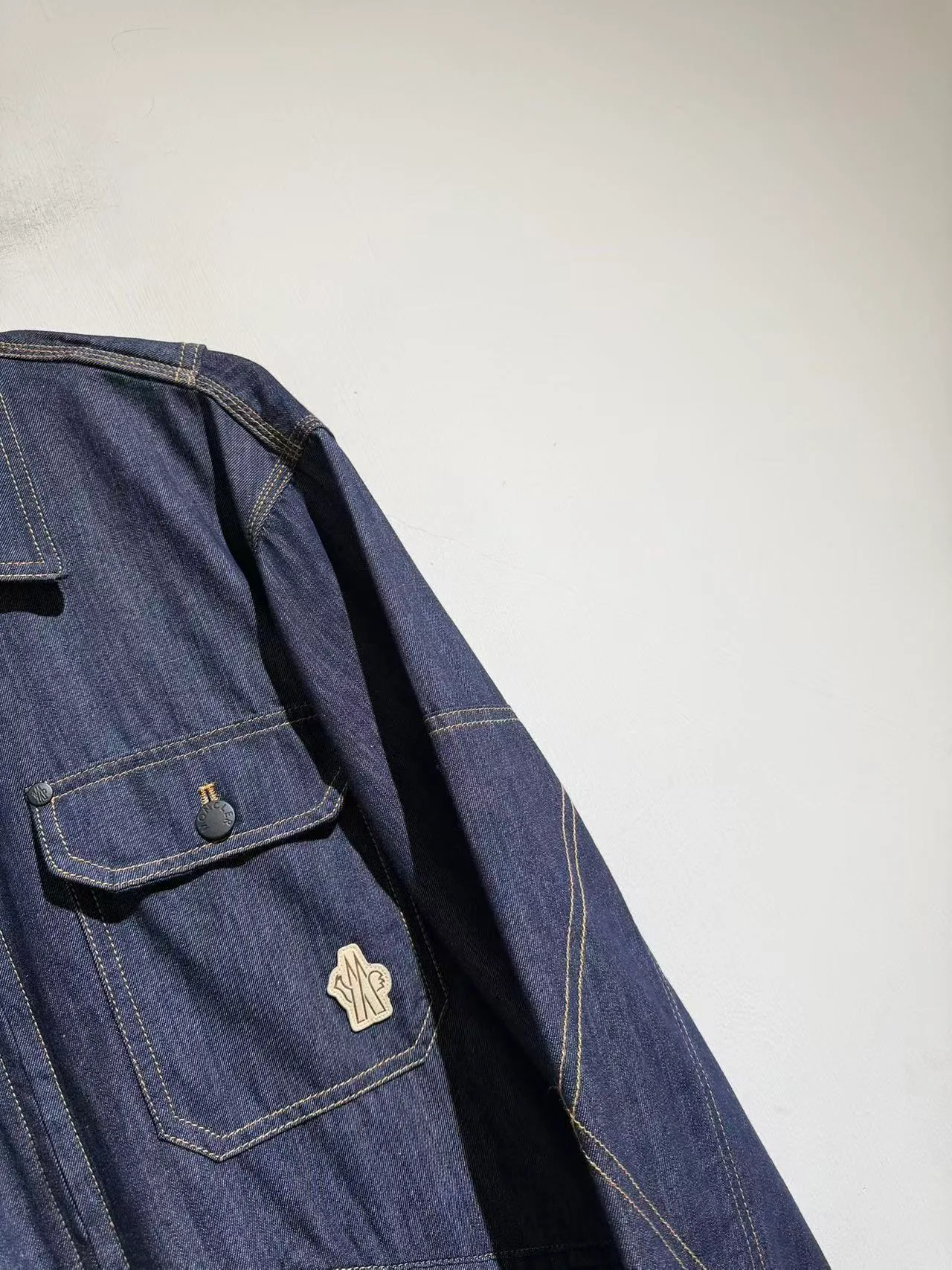 Куртки И Пуховики Мужские Moncler 11515059