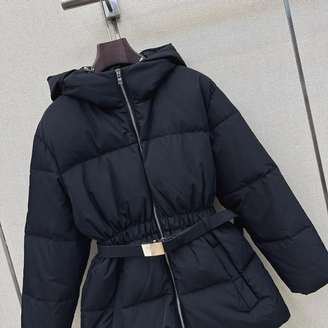 Куртки И Пуховики Женские Prada 19578901