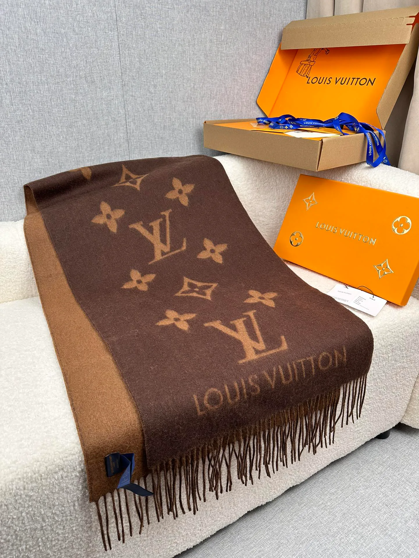 Шарфы Louis Vuitton 1973578