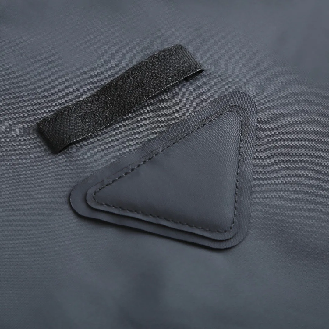 Куртки И Пуховики Женские Prada 1283103