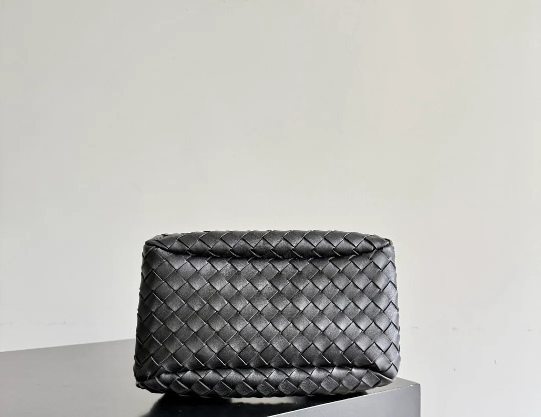 Классические Сумки Женские Bottega Veneta 17533715