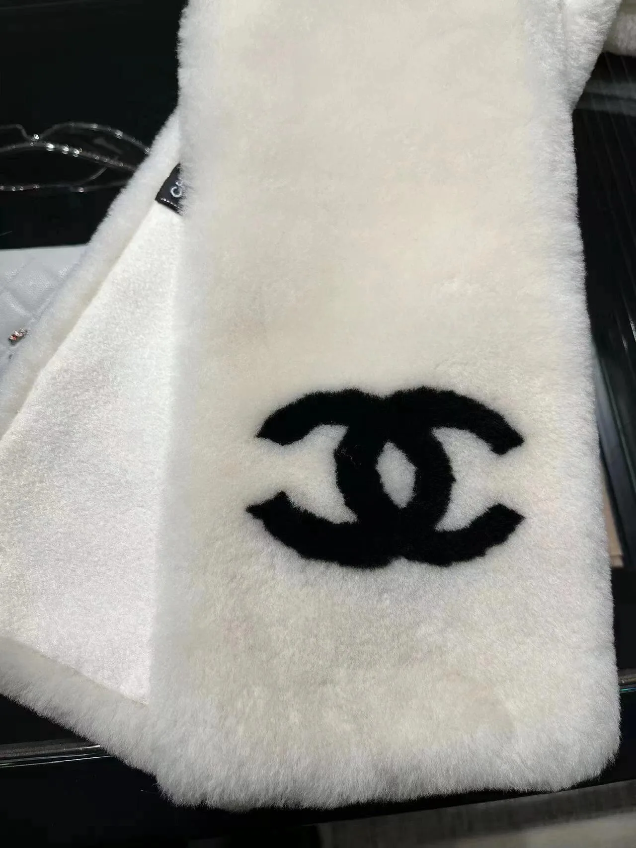 Шарфы Chanel 18347718