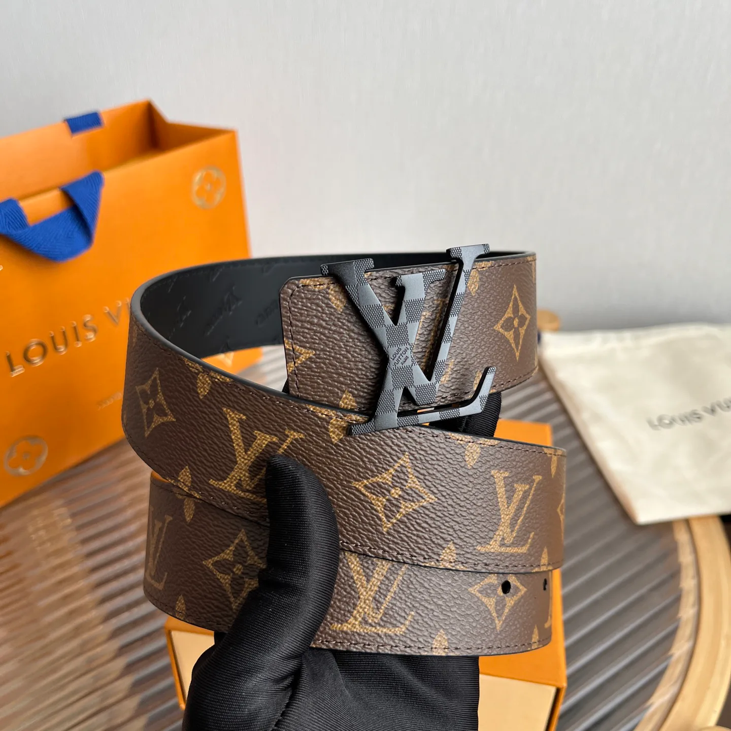 Ремни Louis Vuitton 10399061