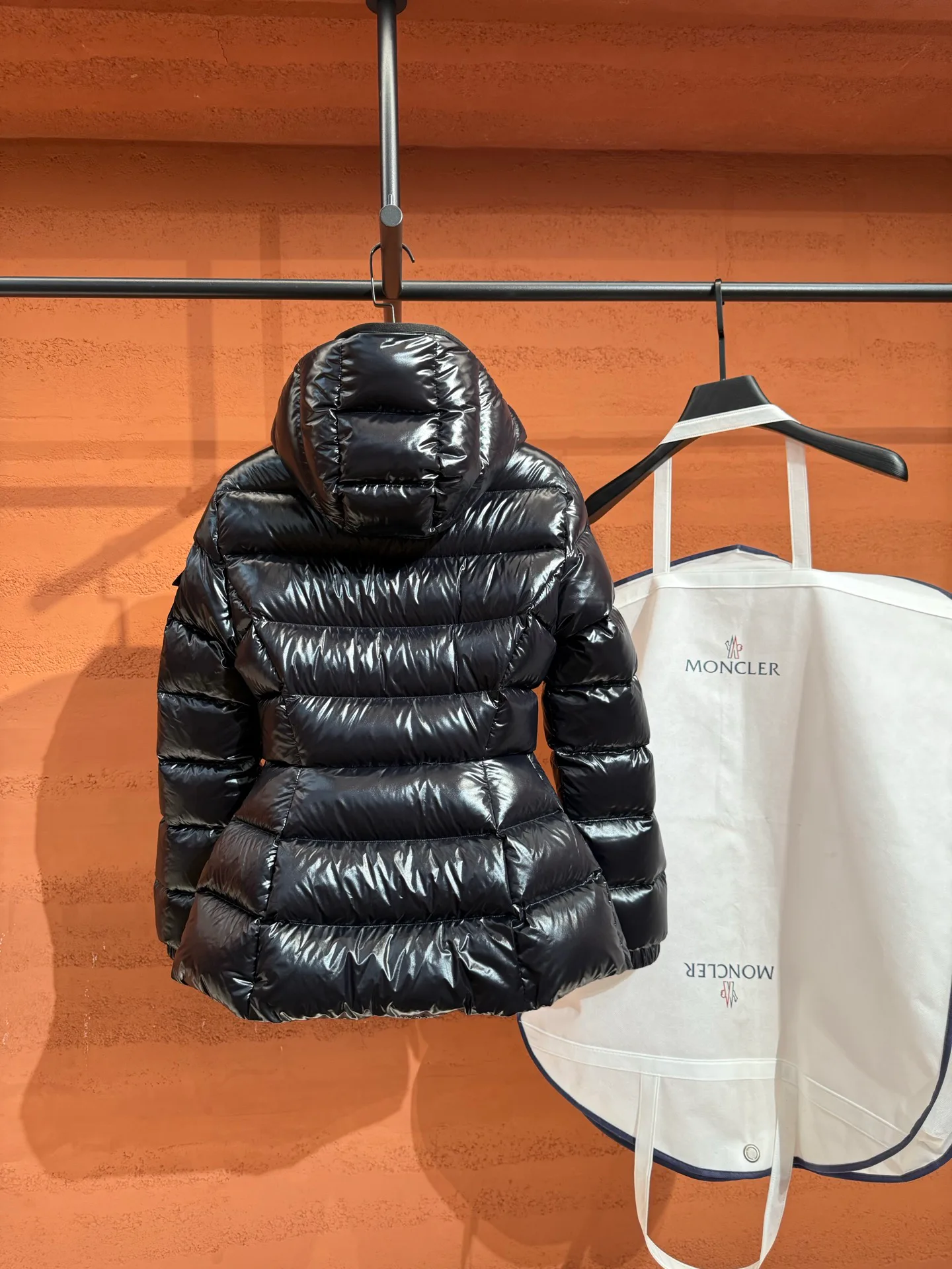 Куртки И Пуховики Женские Moncler 20100036