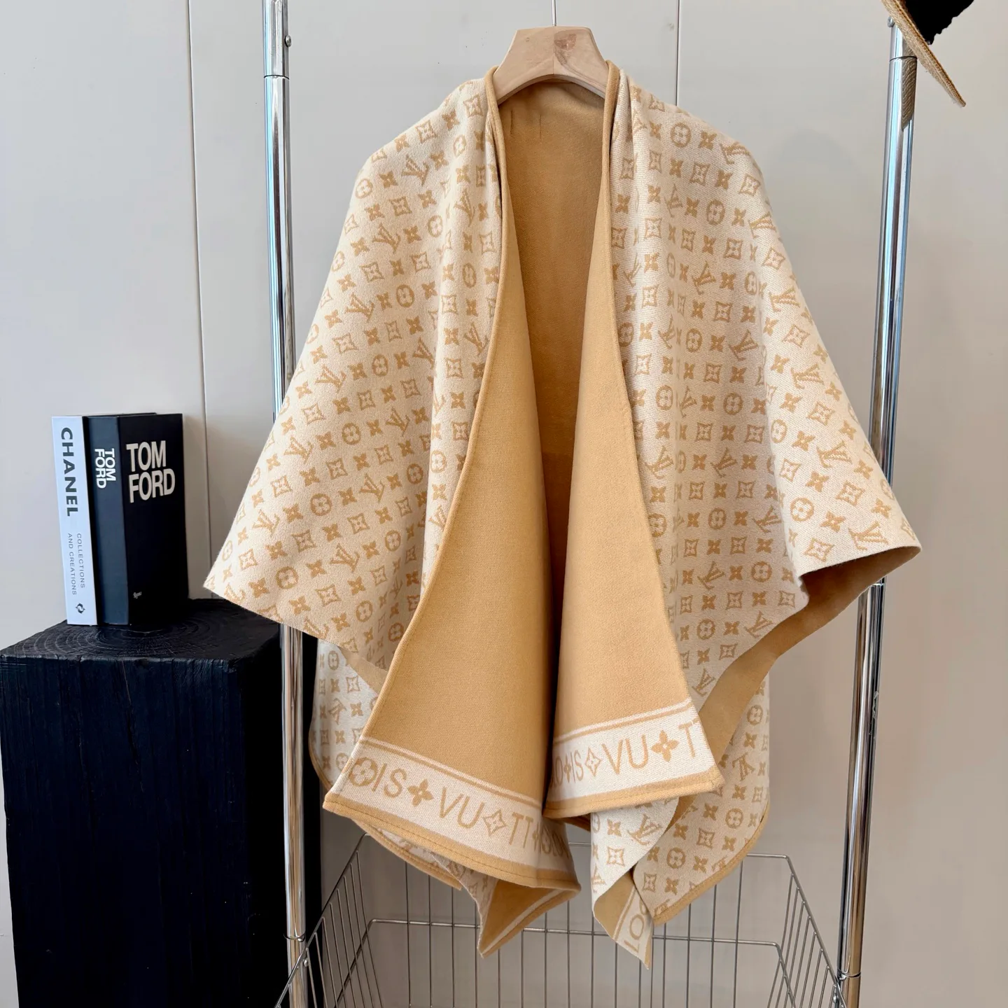 Пальто Женские Louis Vuitton 18002838