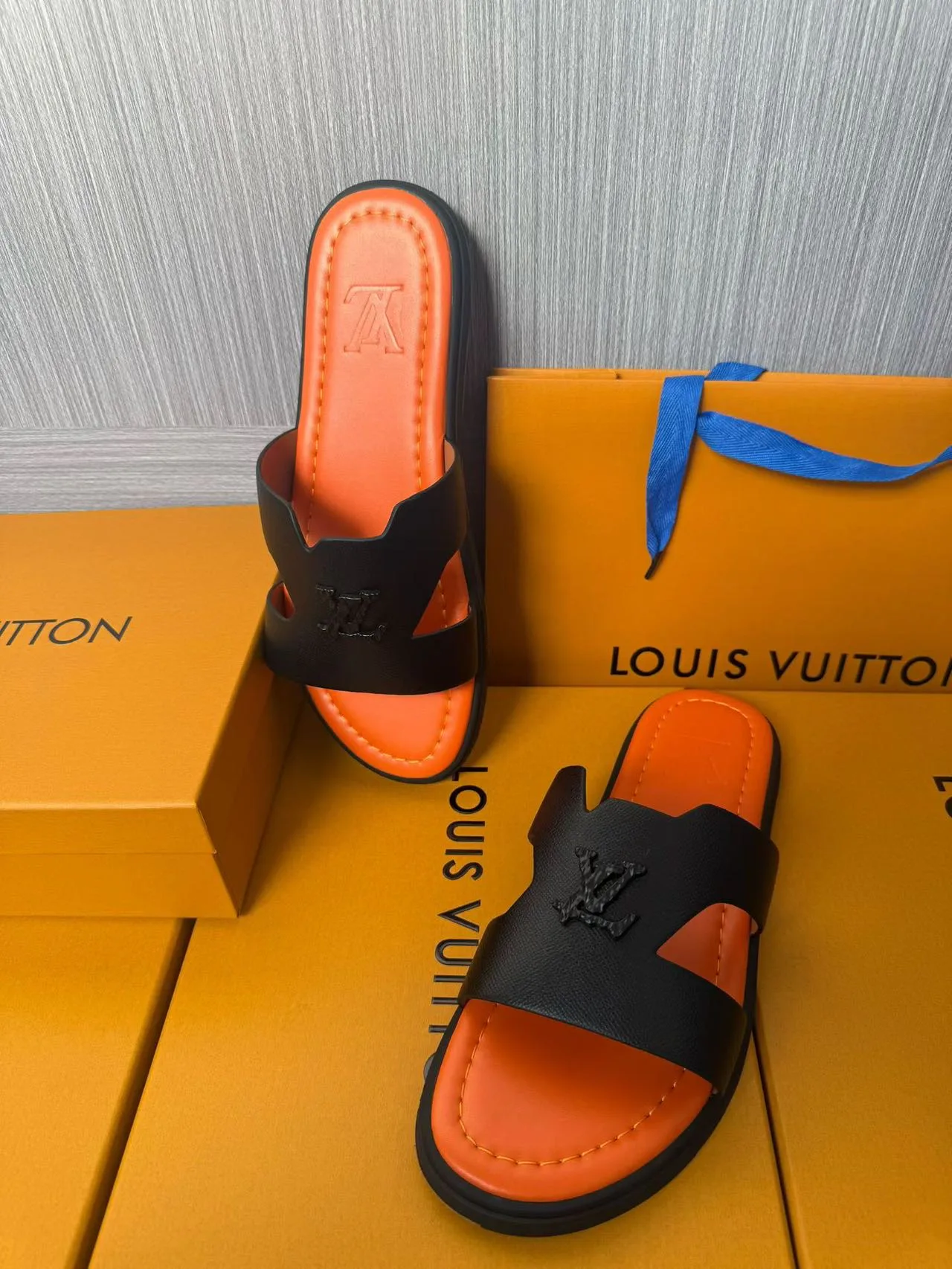 Шлепанцы Женские Louis Vuitton 829513