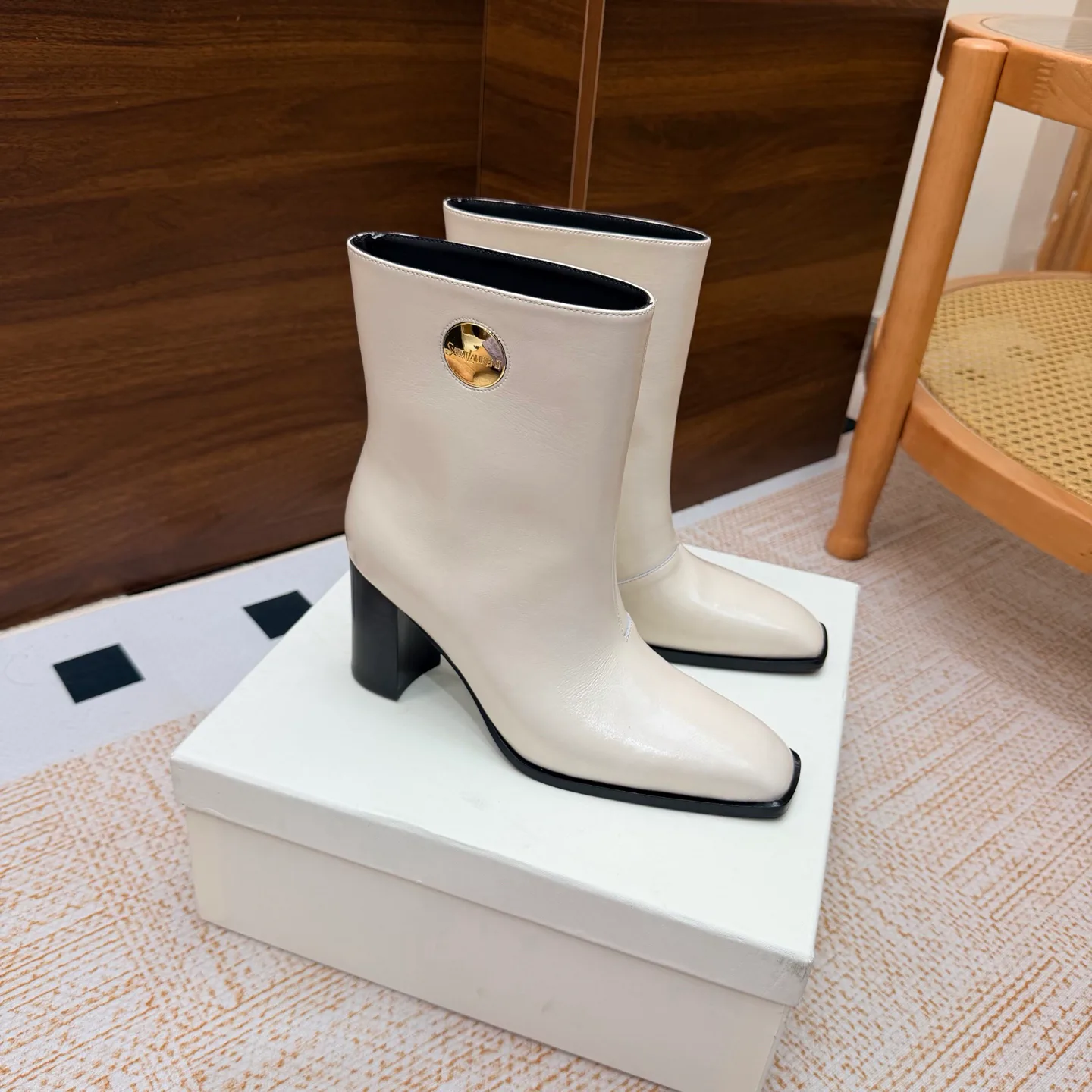 Ботильоны Женские Saint Laurent 18104624