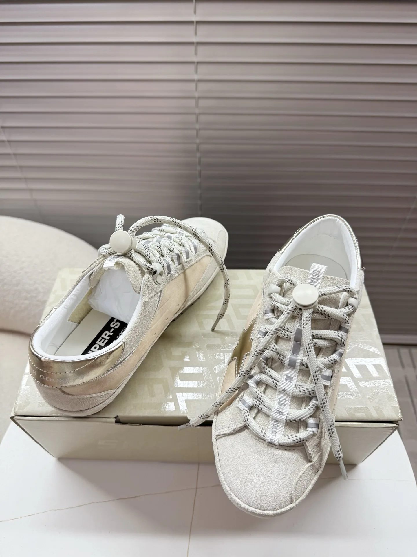 Кроссовки Женские Golden Goose 19691118