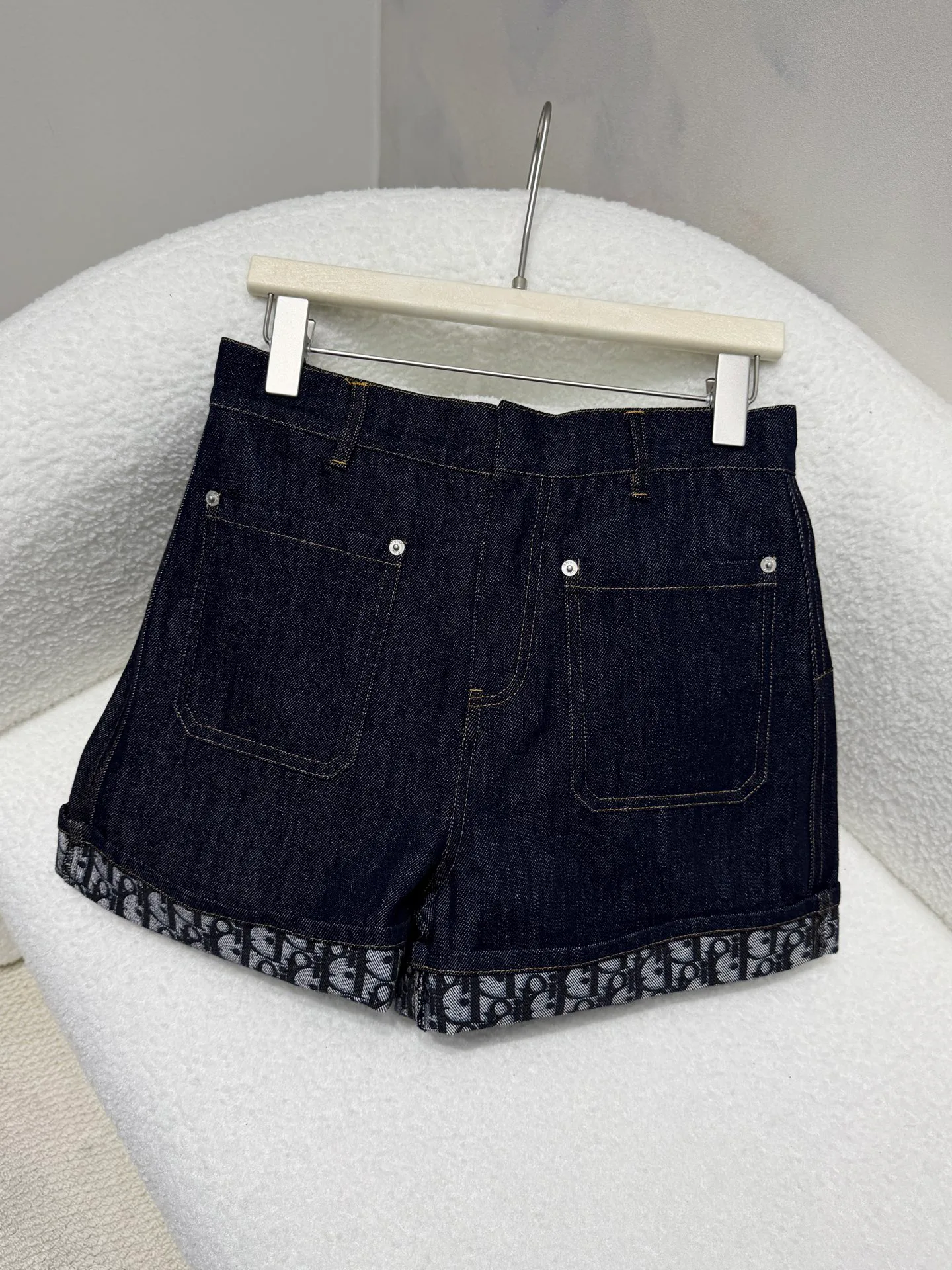 Шорты Женские Christian Dior 12829570