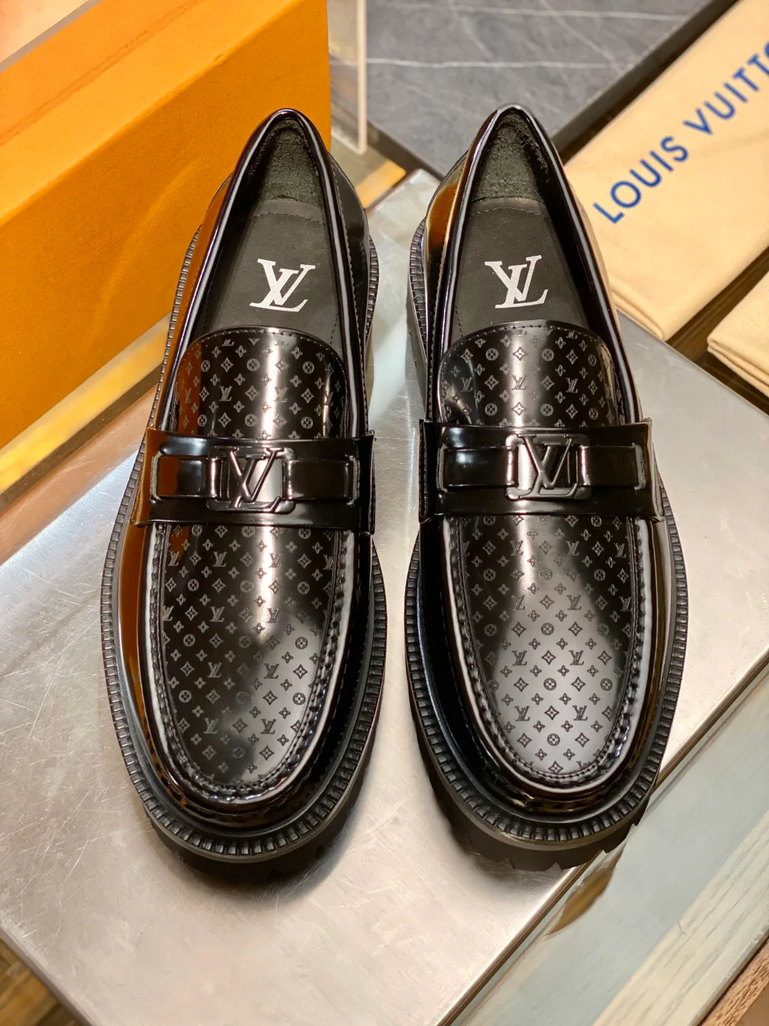 Лоферы И Туфли Мужские Louis Vuitton 18158653