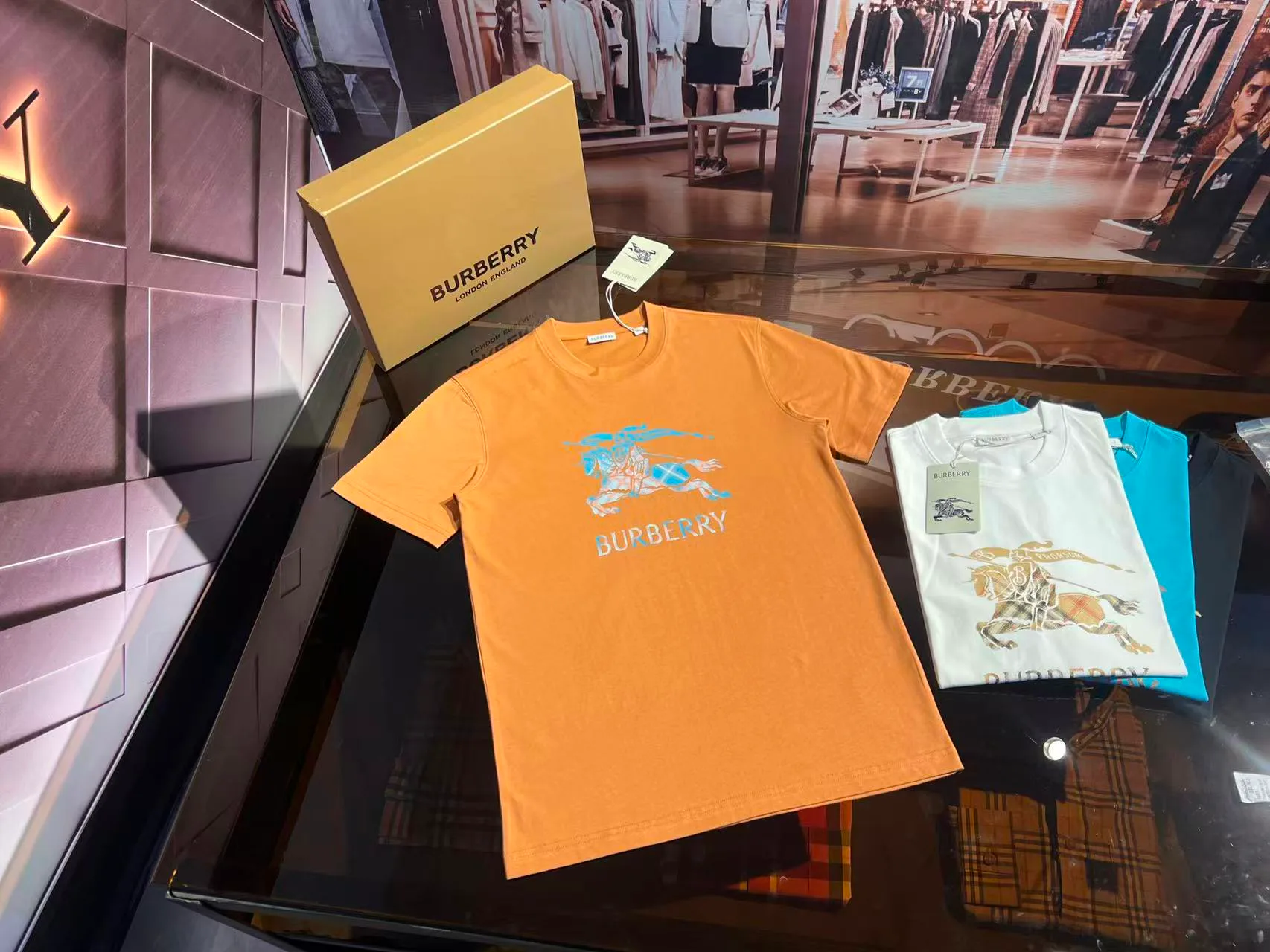 Футболки Женские Burberry 9438137