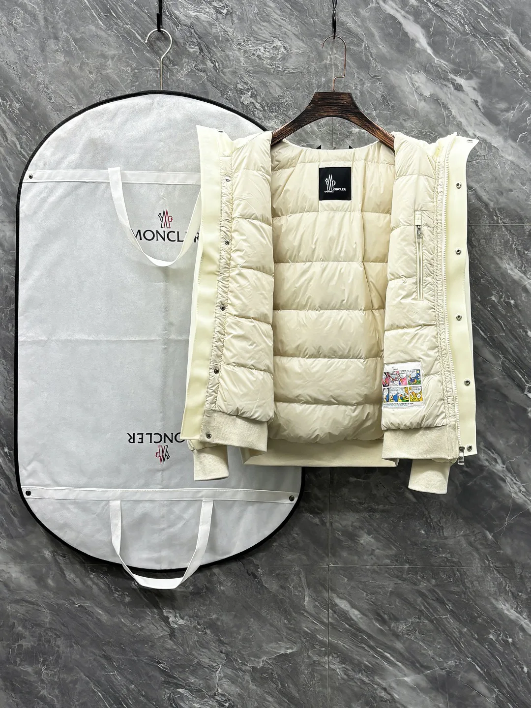 Куртки И Пуховики Мужские Moncler 5023450