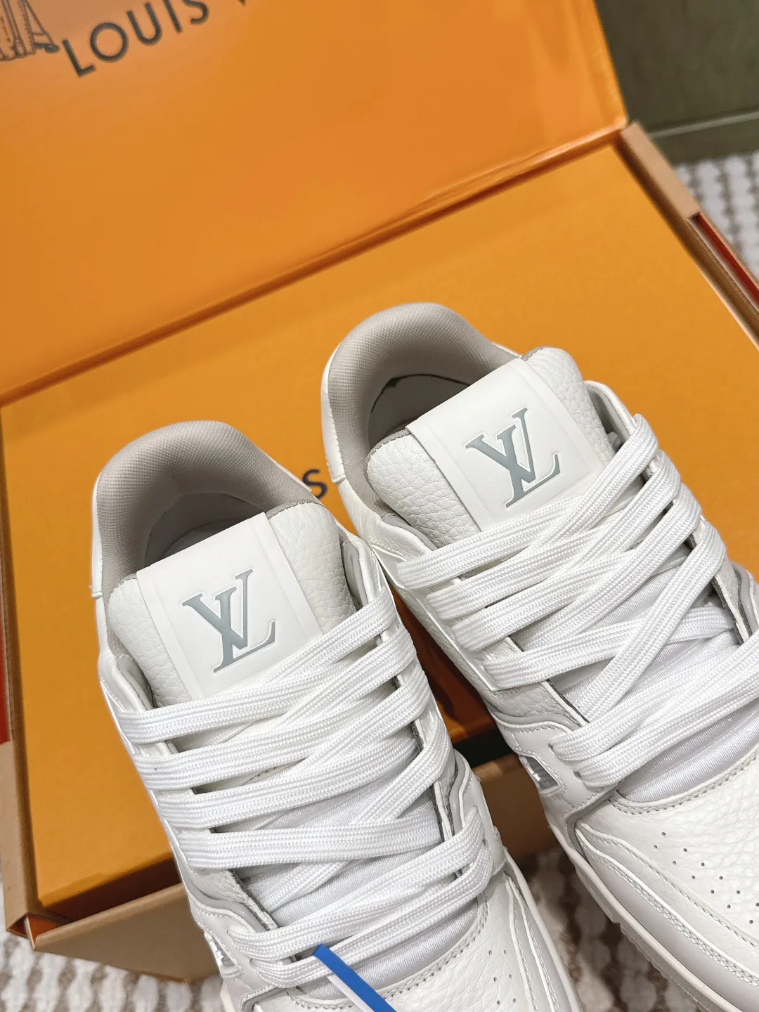 Кроссовки Женские Louis Vuitton 200729