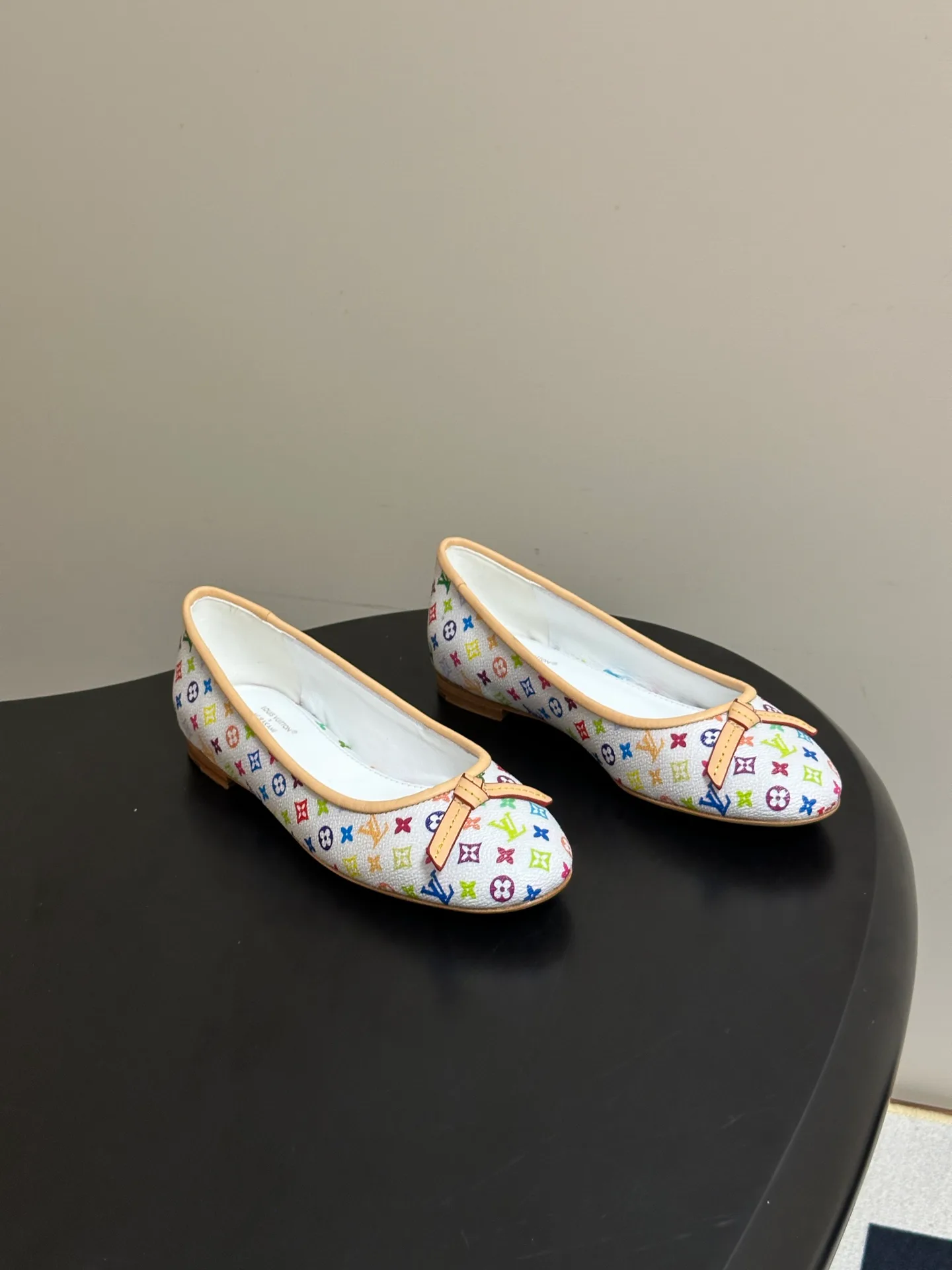 Балетки Женские Louis Vuitton 18049410