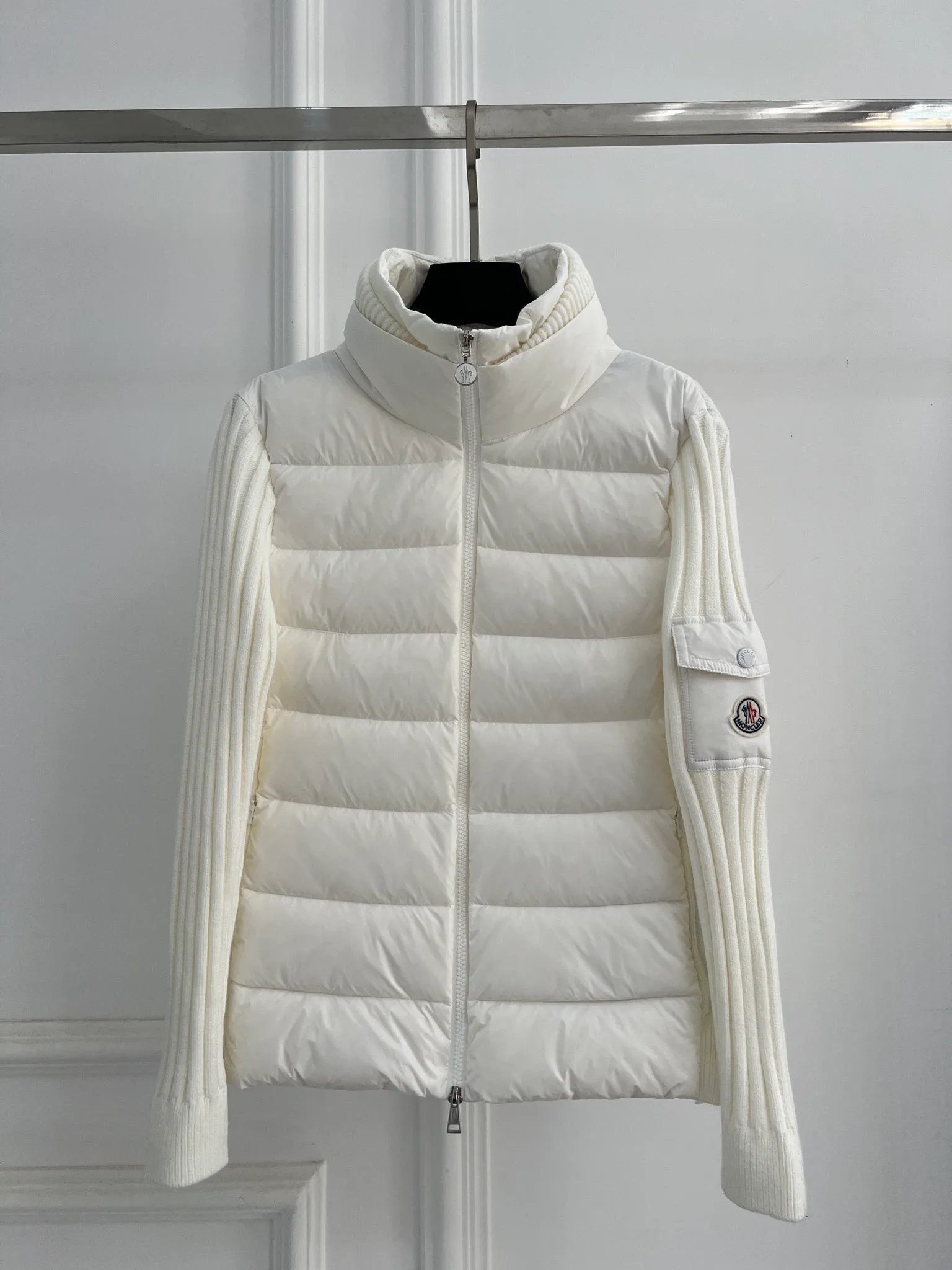 Куртки И Пуховики Женские Moncler 18416279