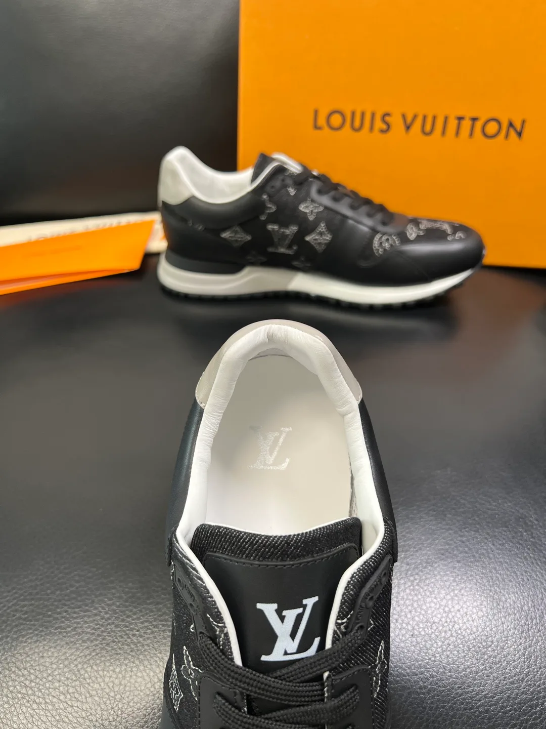 Кроссовки Мужские Louis Vuitton 1498270