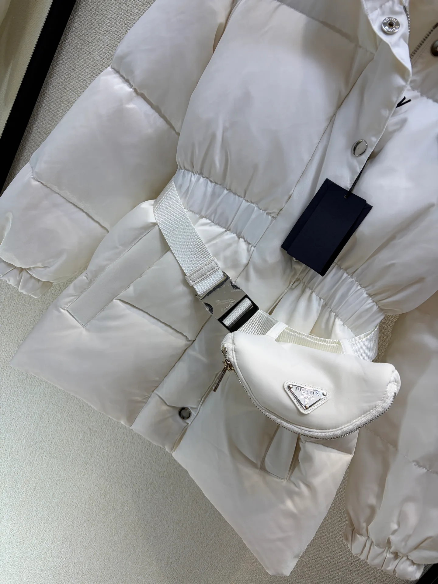 Куртки И Пуховики Женские Prada 18408051