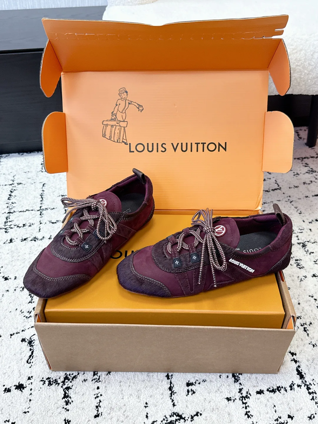 Кроссовки Женские Louis Vuitton 2471098