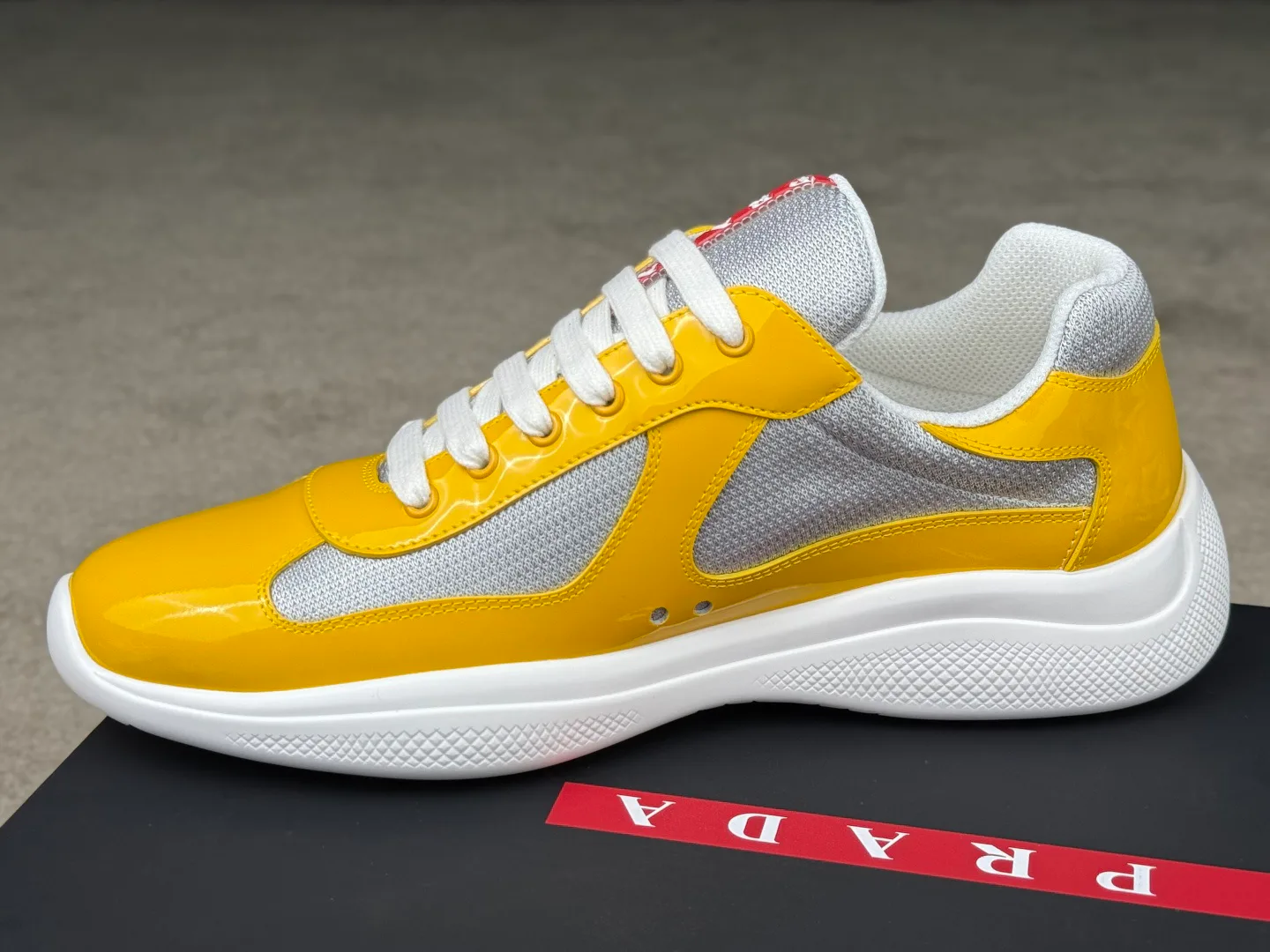 Кроссовки Женские Prada 12730865