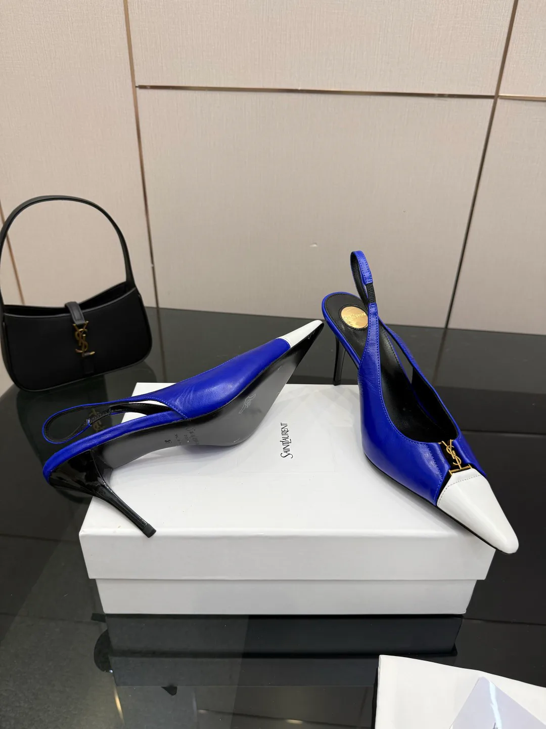 Босоножки Женские Saint Laurent 11409919