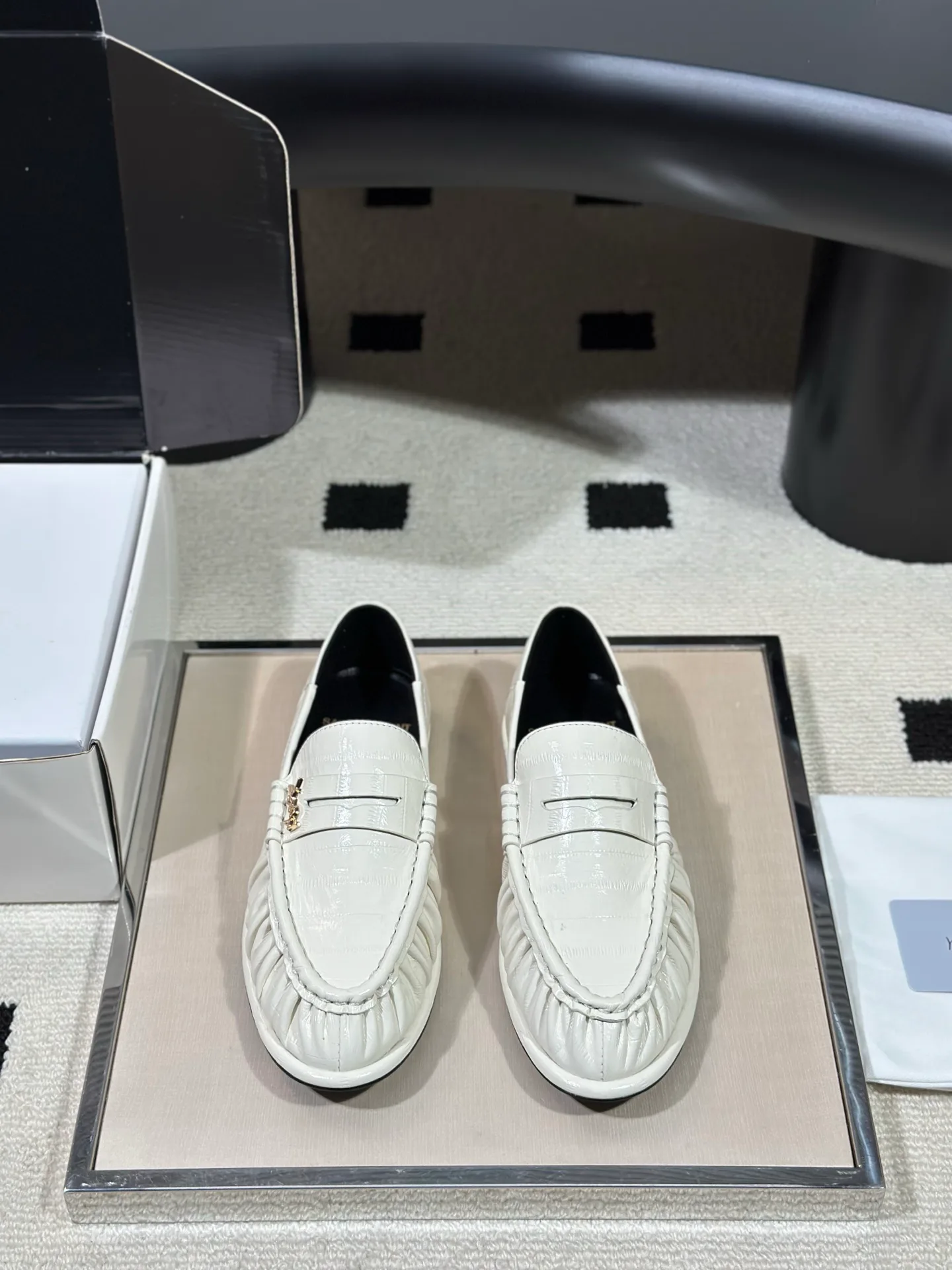 Лоферы И Мокасины Женские Saint Laurent 18041754