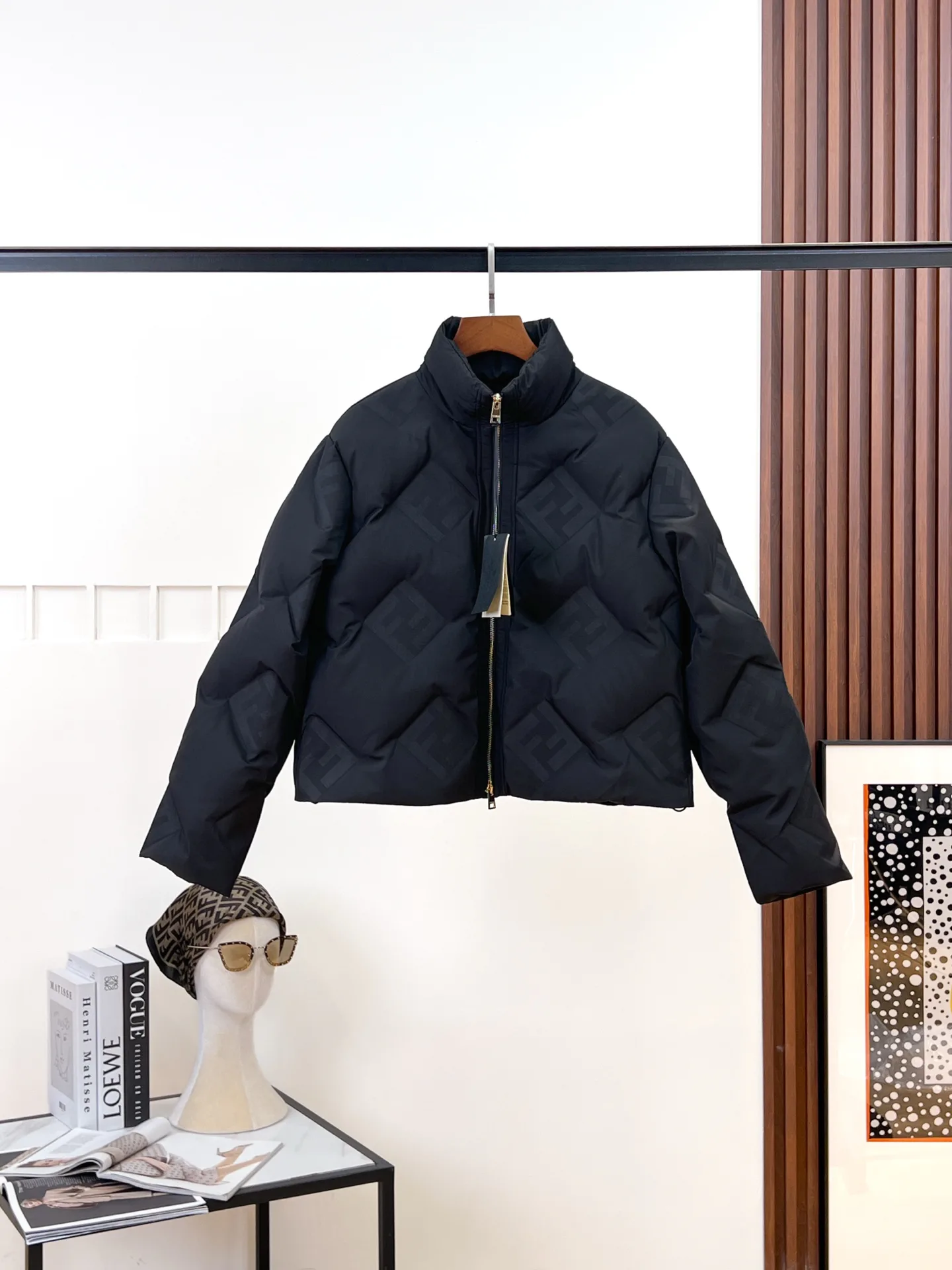 Куртки И Пуховики Женские Fendi 18279529