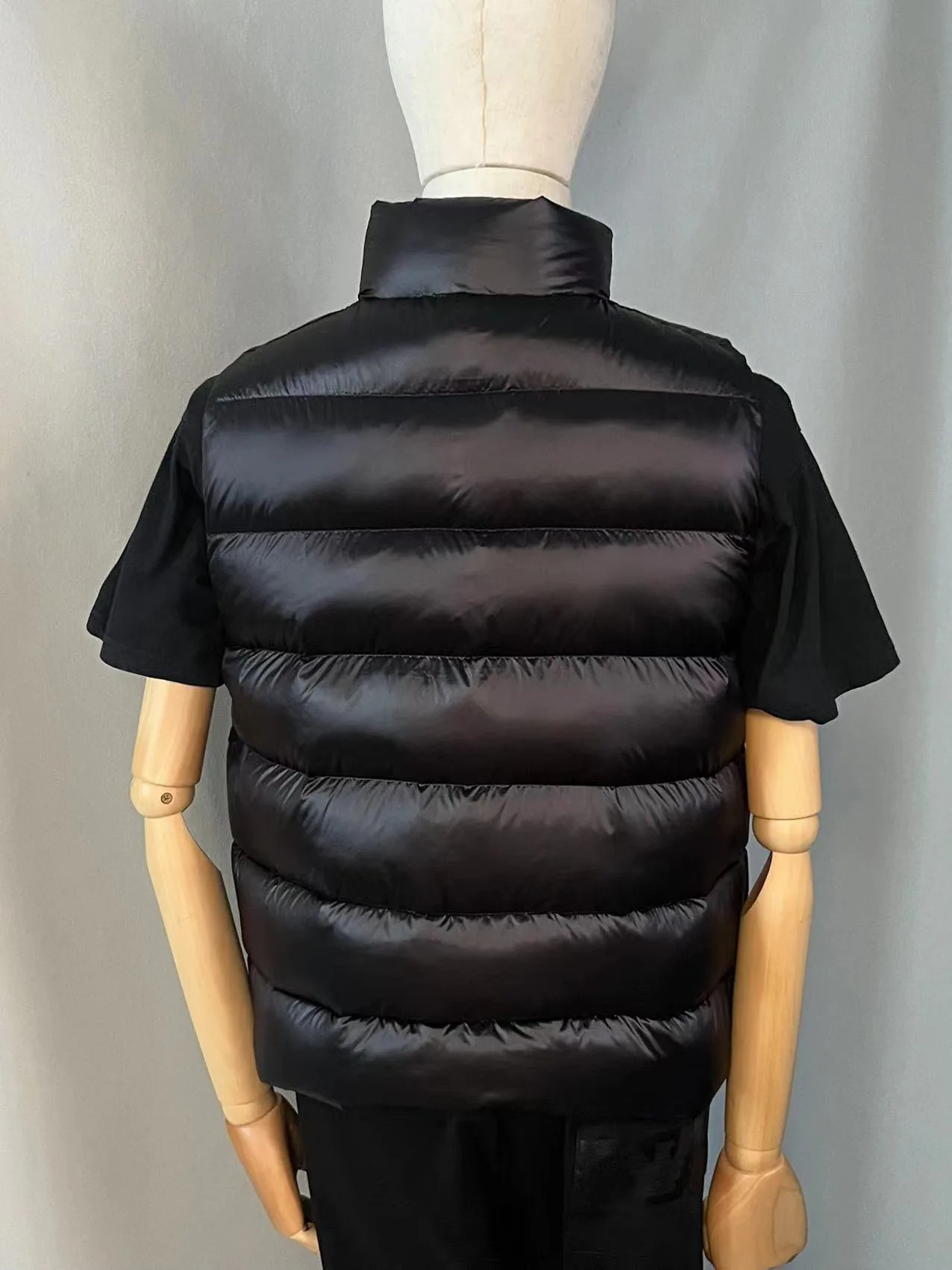 Жилеты Женские Moncler 19074533