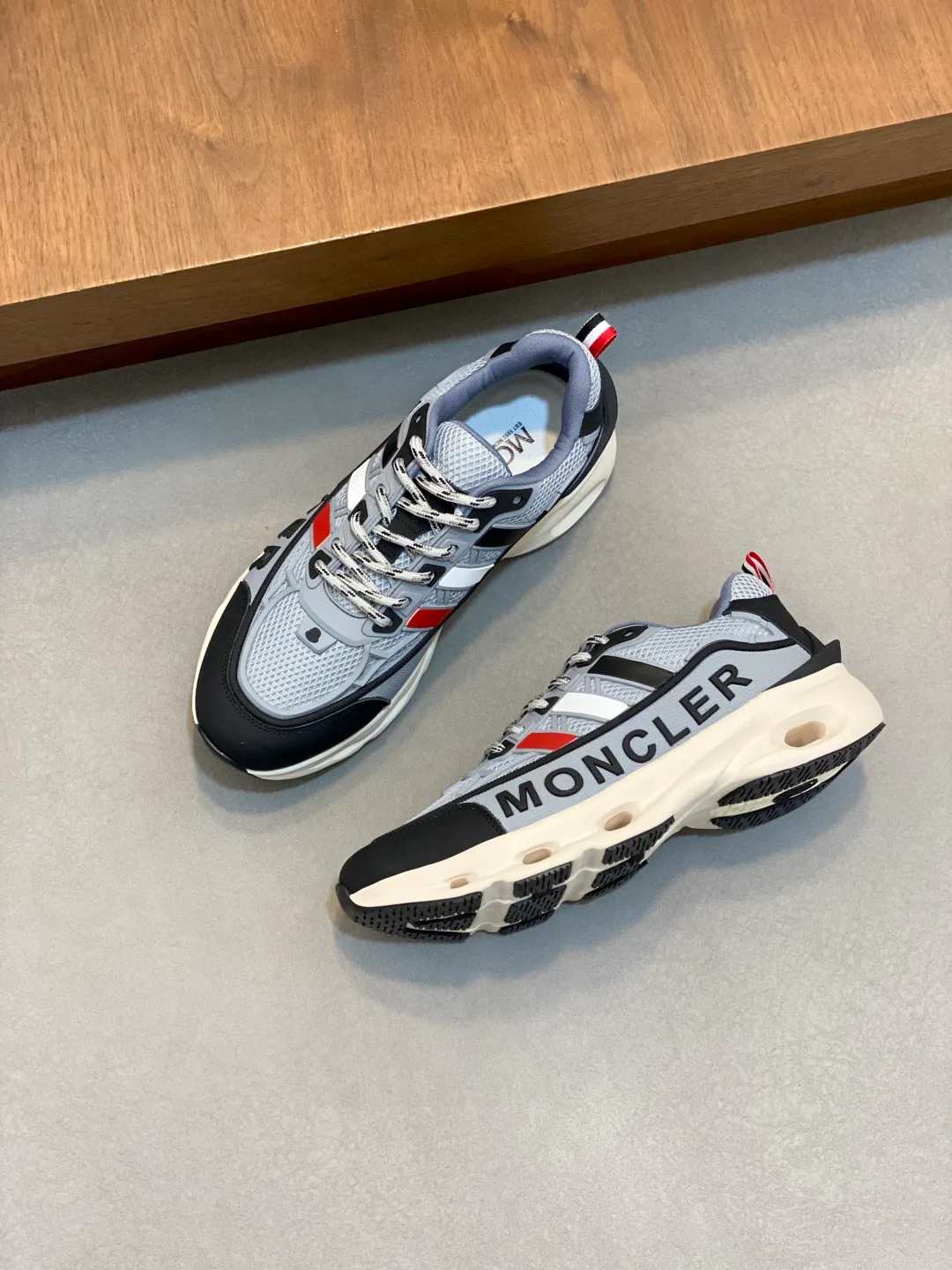 Кроссовки Мужские Moncler 18079003