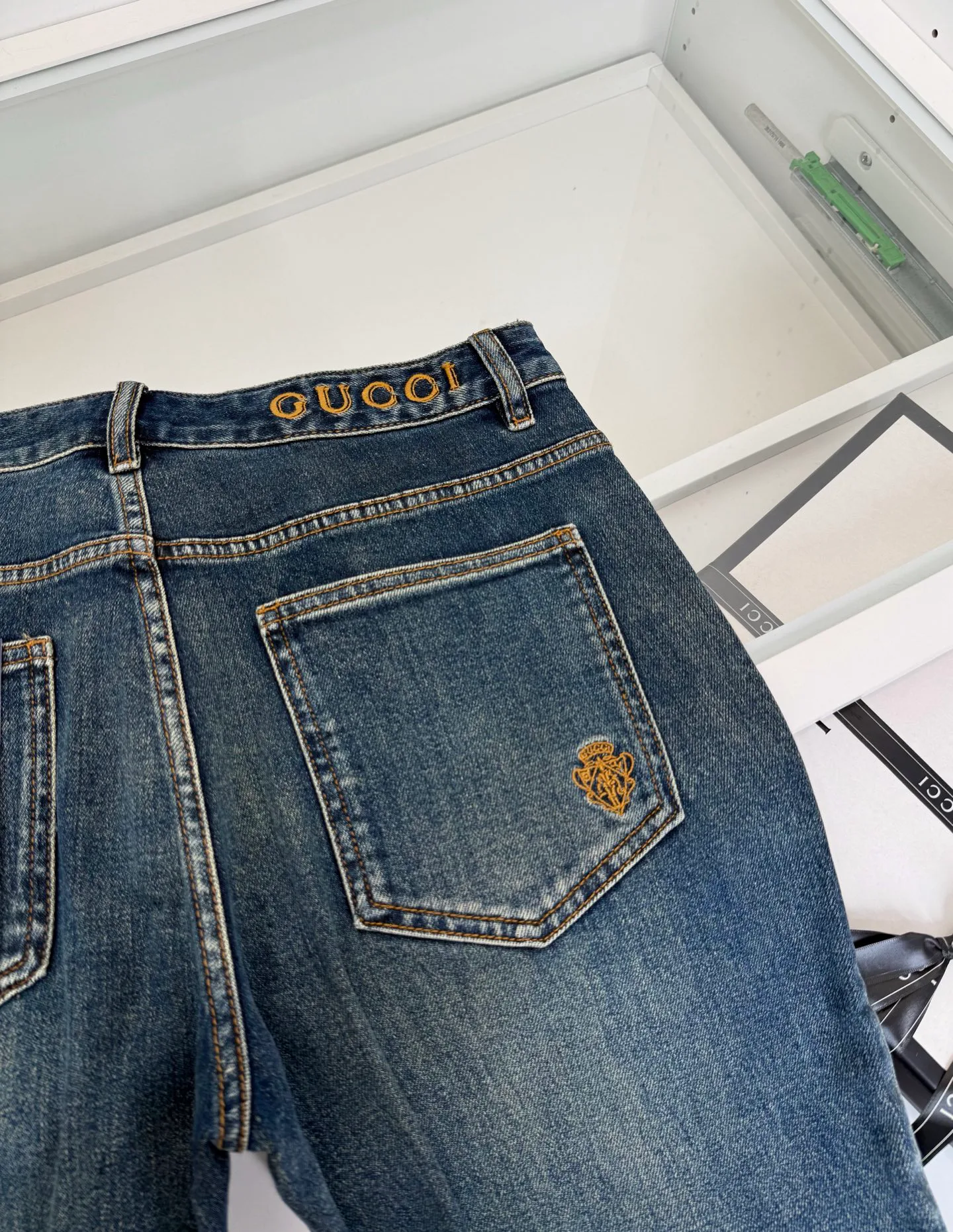 Джинсы Мужские Gucci 18566979