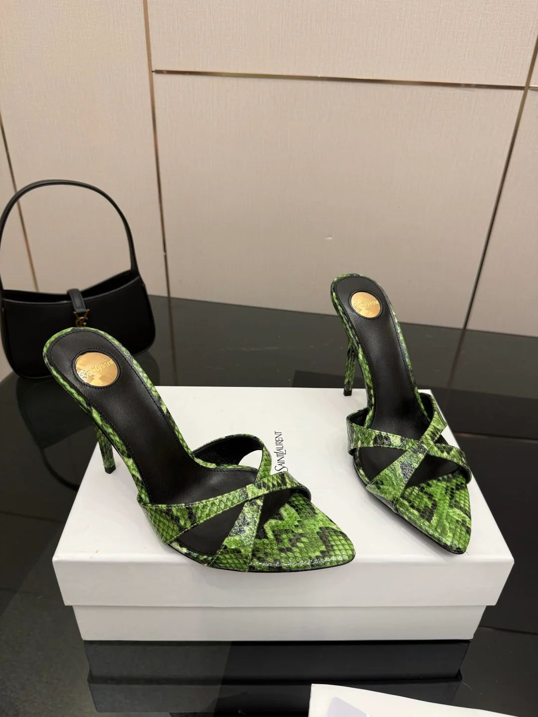 Босоножки Женские Saint Laurent 11409901