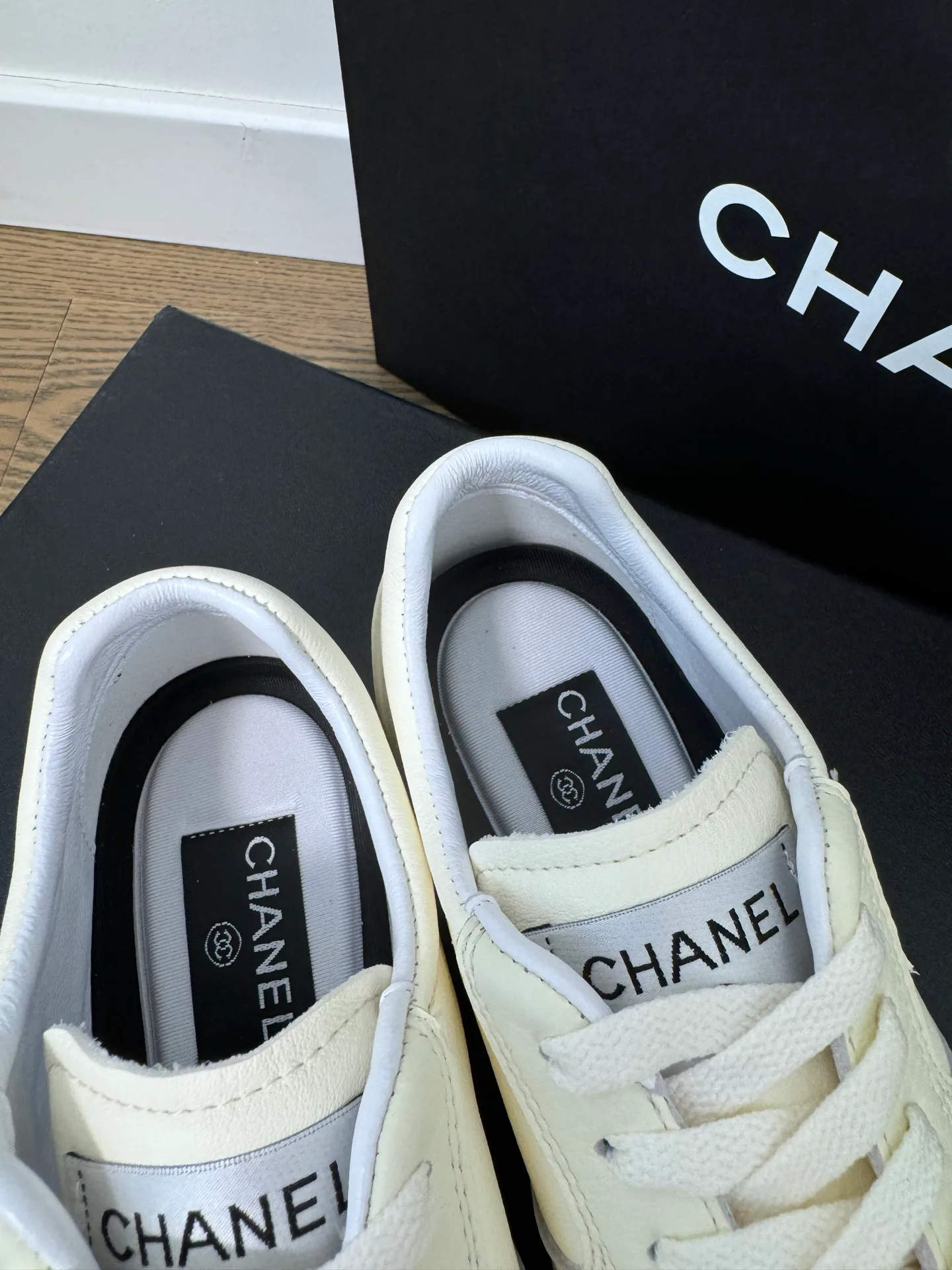 Кроссовки Женские Chanel 11213669