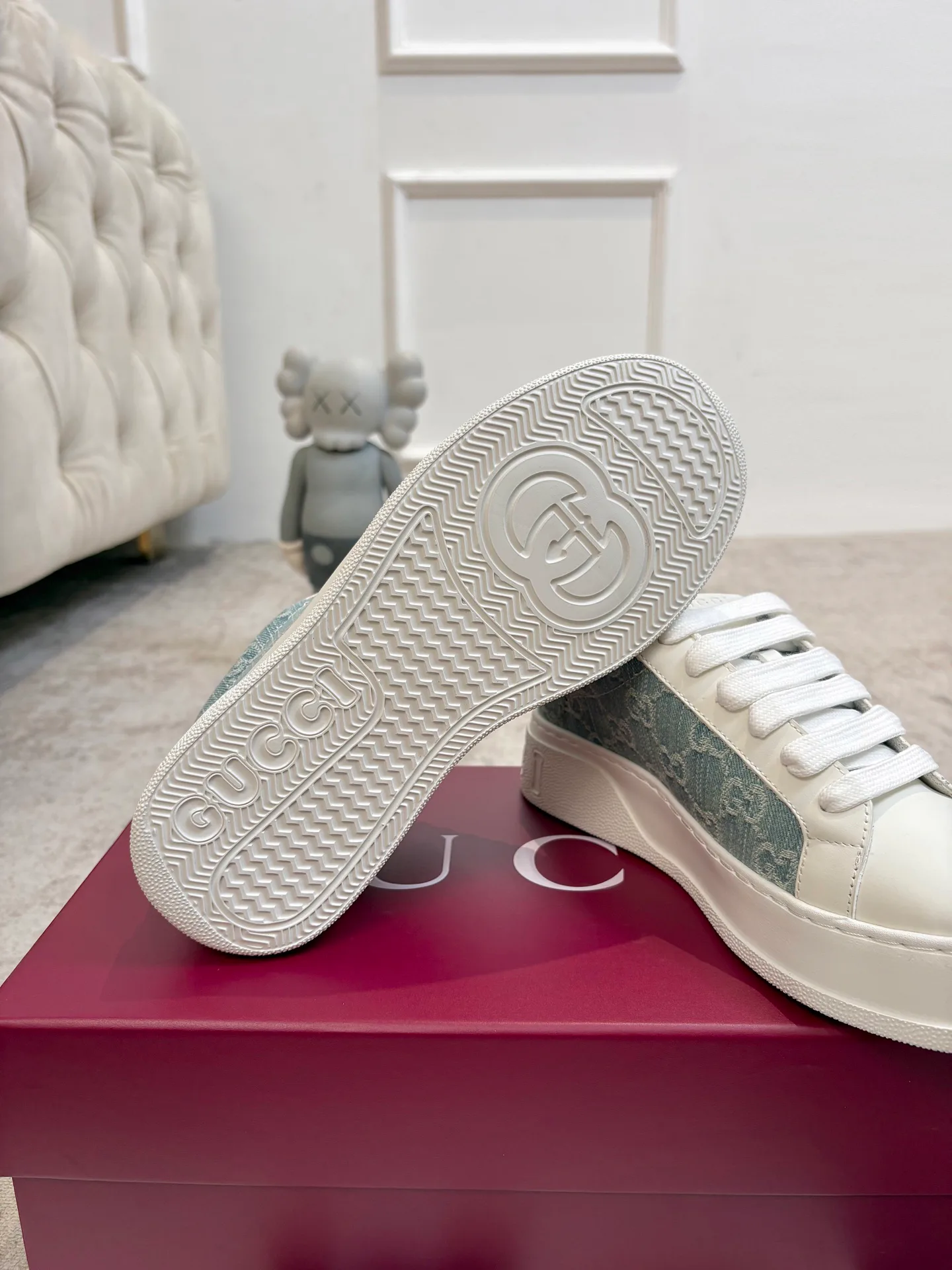 Кроссовки Женские Gucci 18919105