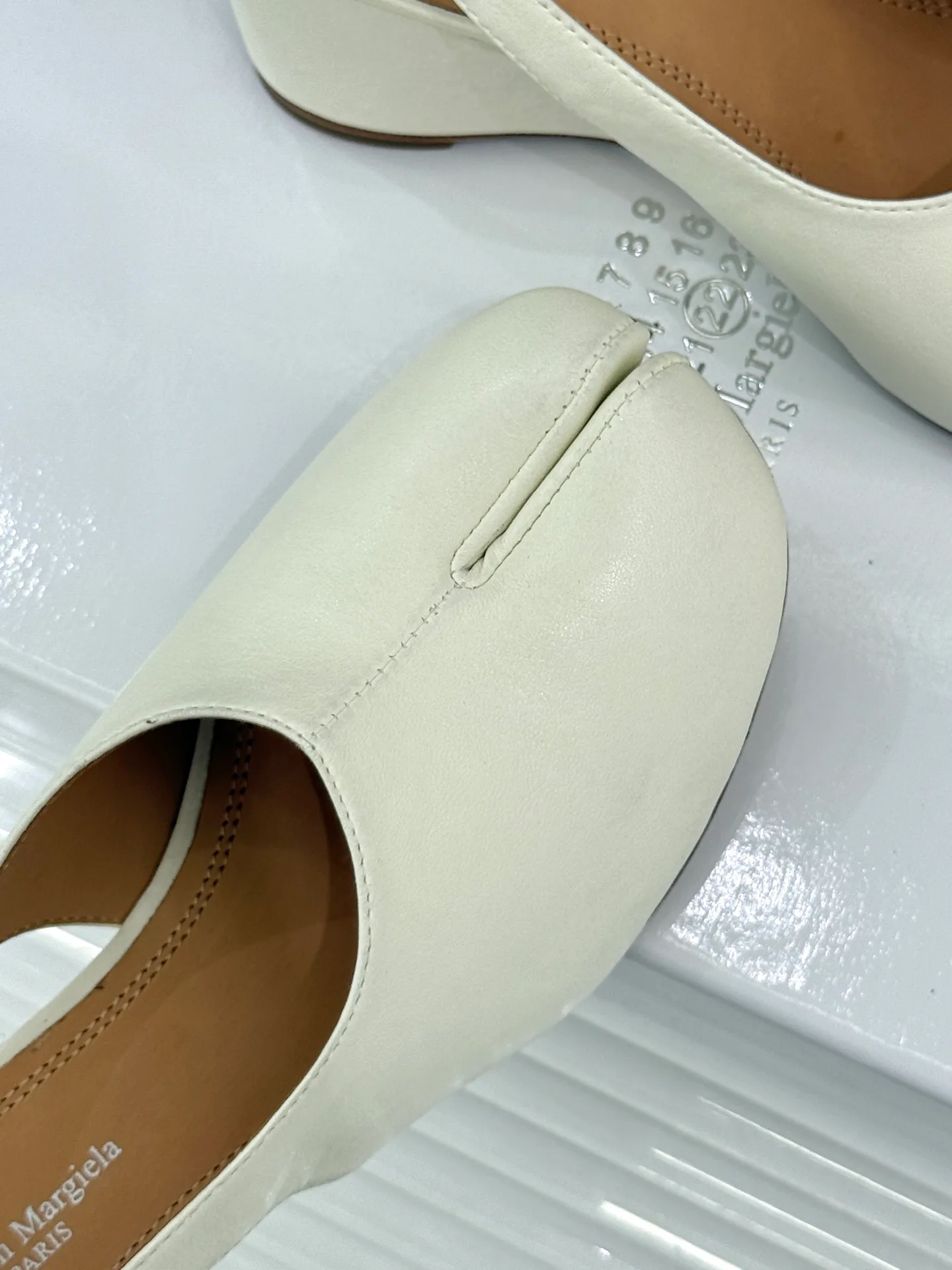 Босоножки Женские Maison Margiela 17646514