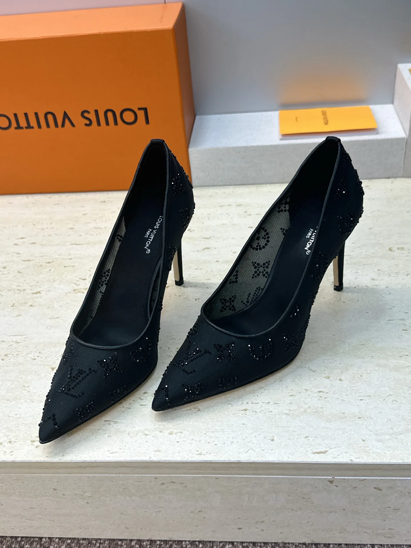 Туфли Женские Louis Vuitton 13346484