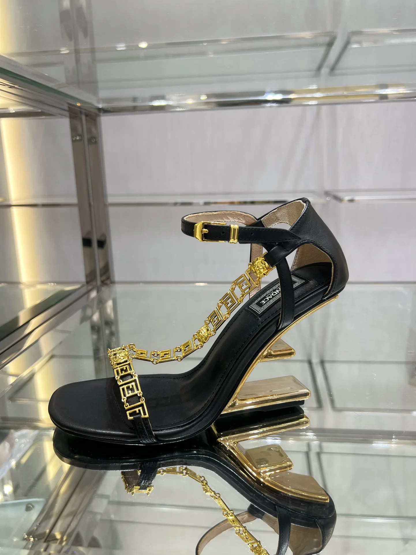 Босоножки Женские Fendi 10207