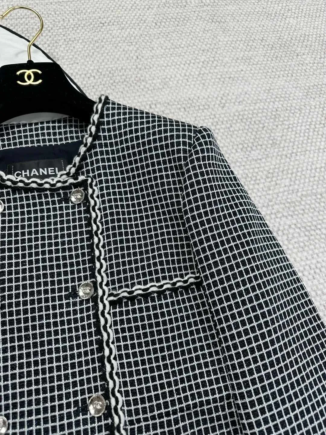 Куртки И Пуховики Женские Chanel 1400841