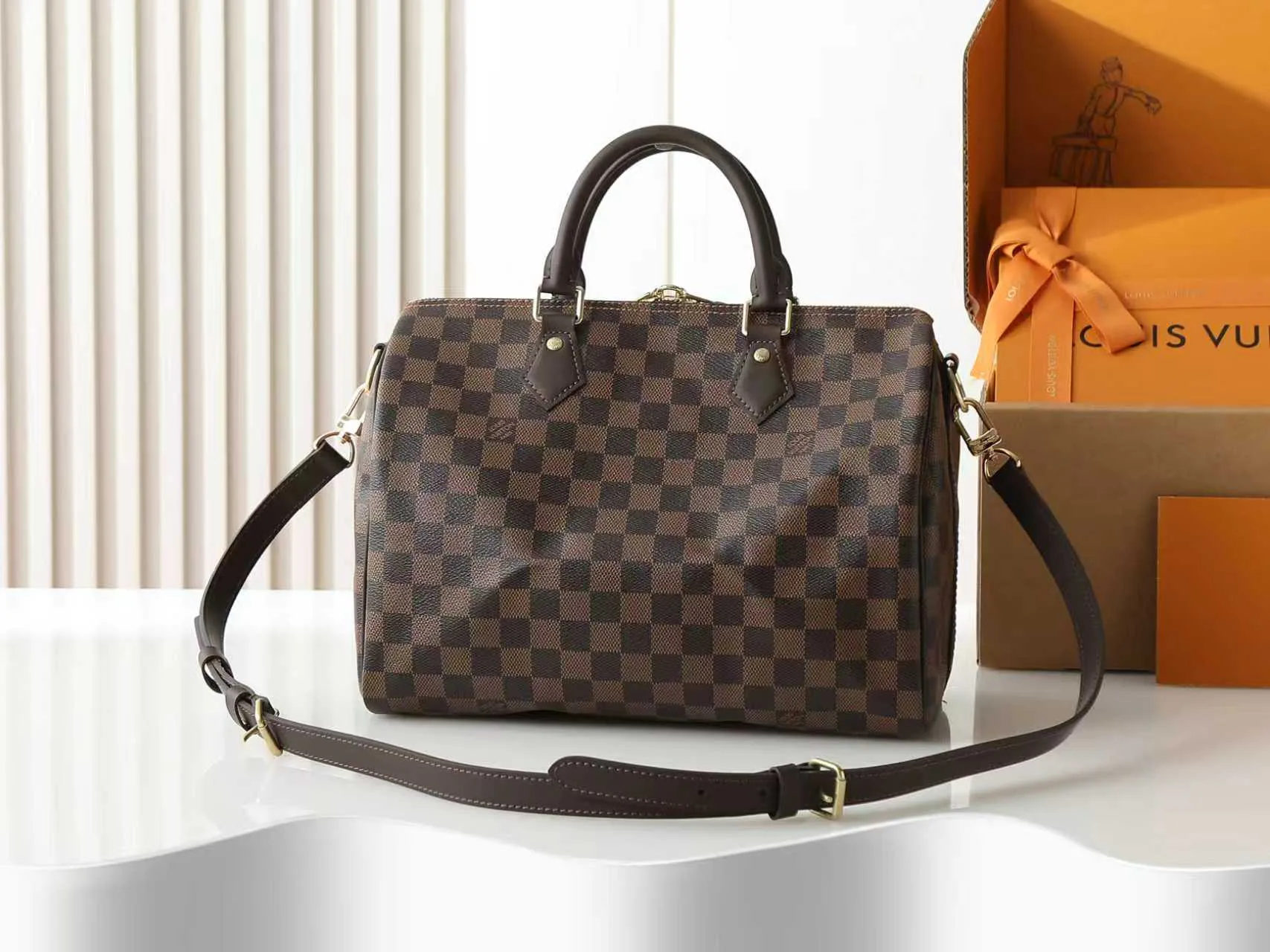 Сумки На Ремне Женские Louis Vuitton 133492