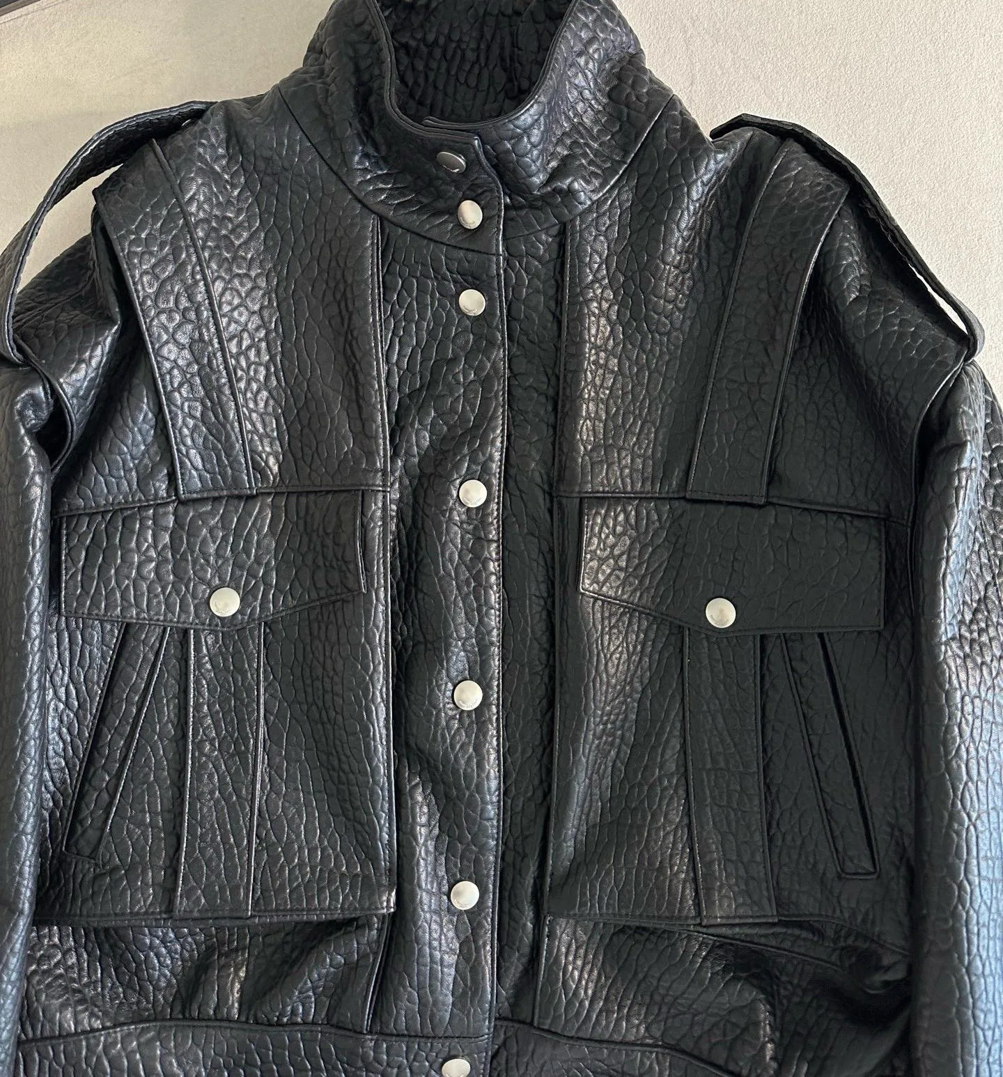 Кожаные Куртки И Дублёнки Женские Saint Laurent 787339